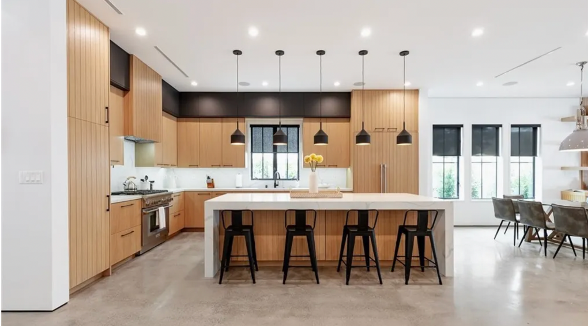 4734 Tobias Ave, view 6