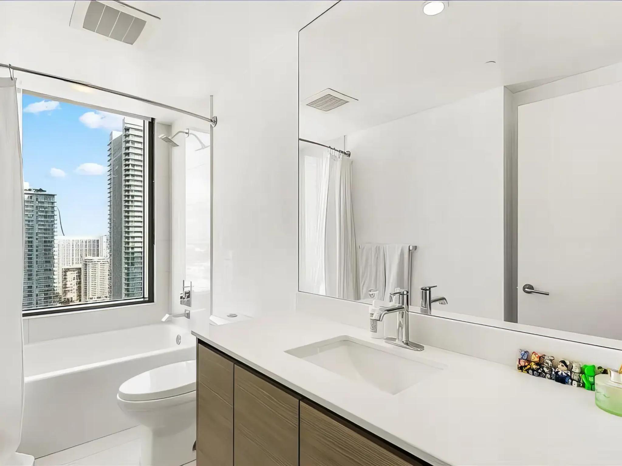 460 NE 28th St, view 14