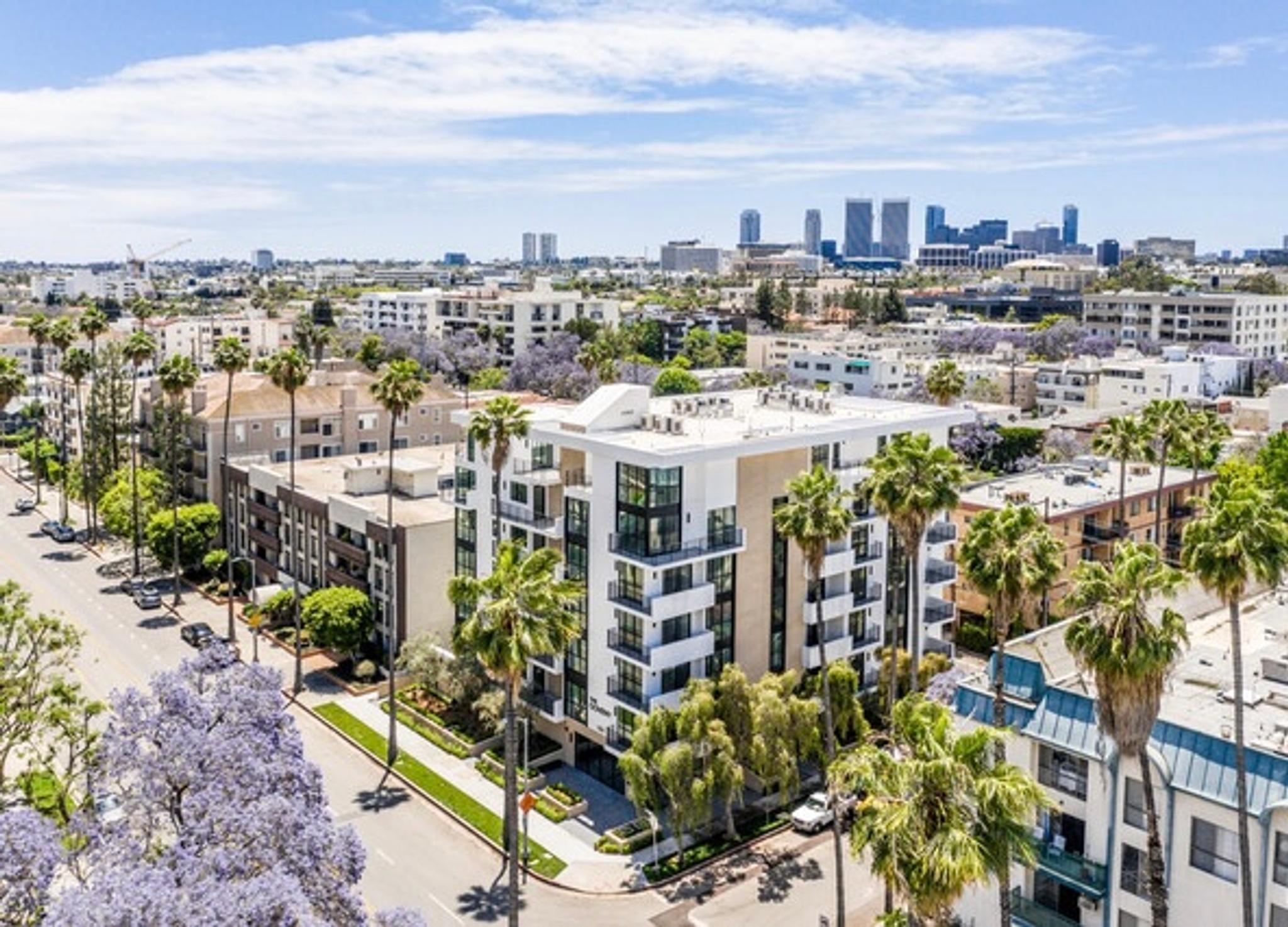 105 S. Doheny Drive