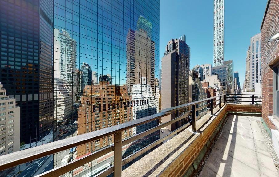 157 E 57th St, view 3