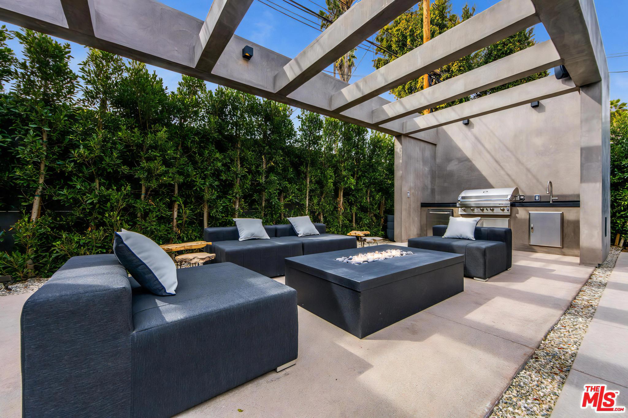 607 N Alta Vista Blvd, view 3