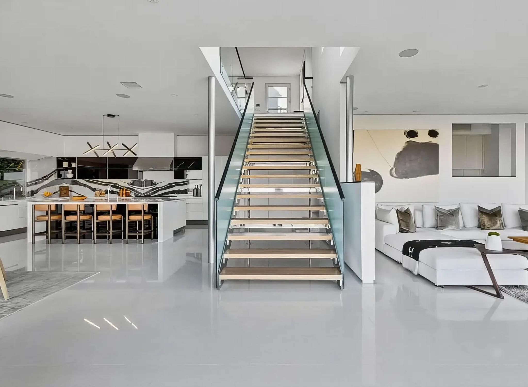 7044 Los Tilos Rd, interior