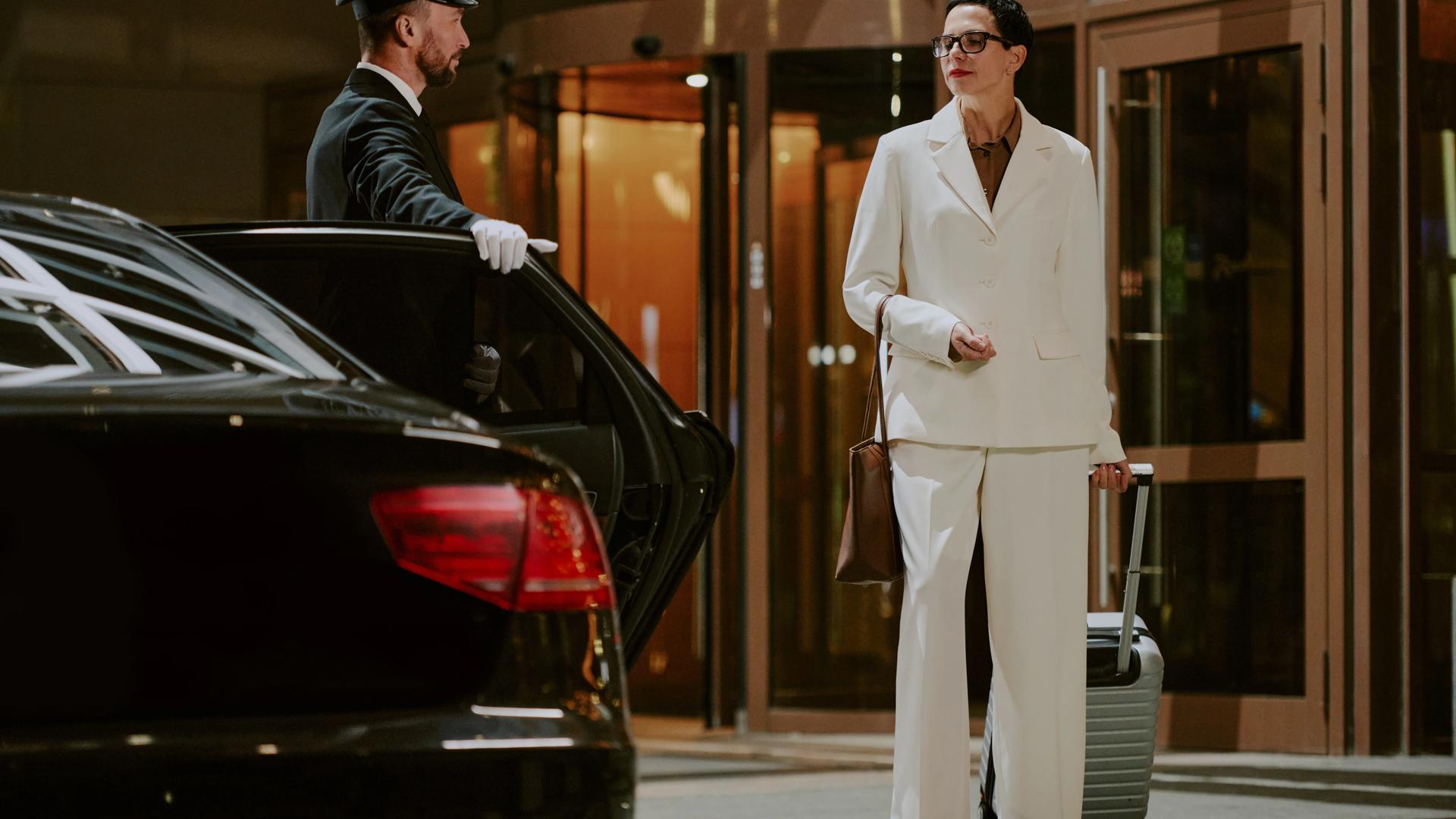 Private chauffeur service in Los Angeles - luxury black car experience by Cadiz & Lluis