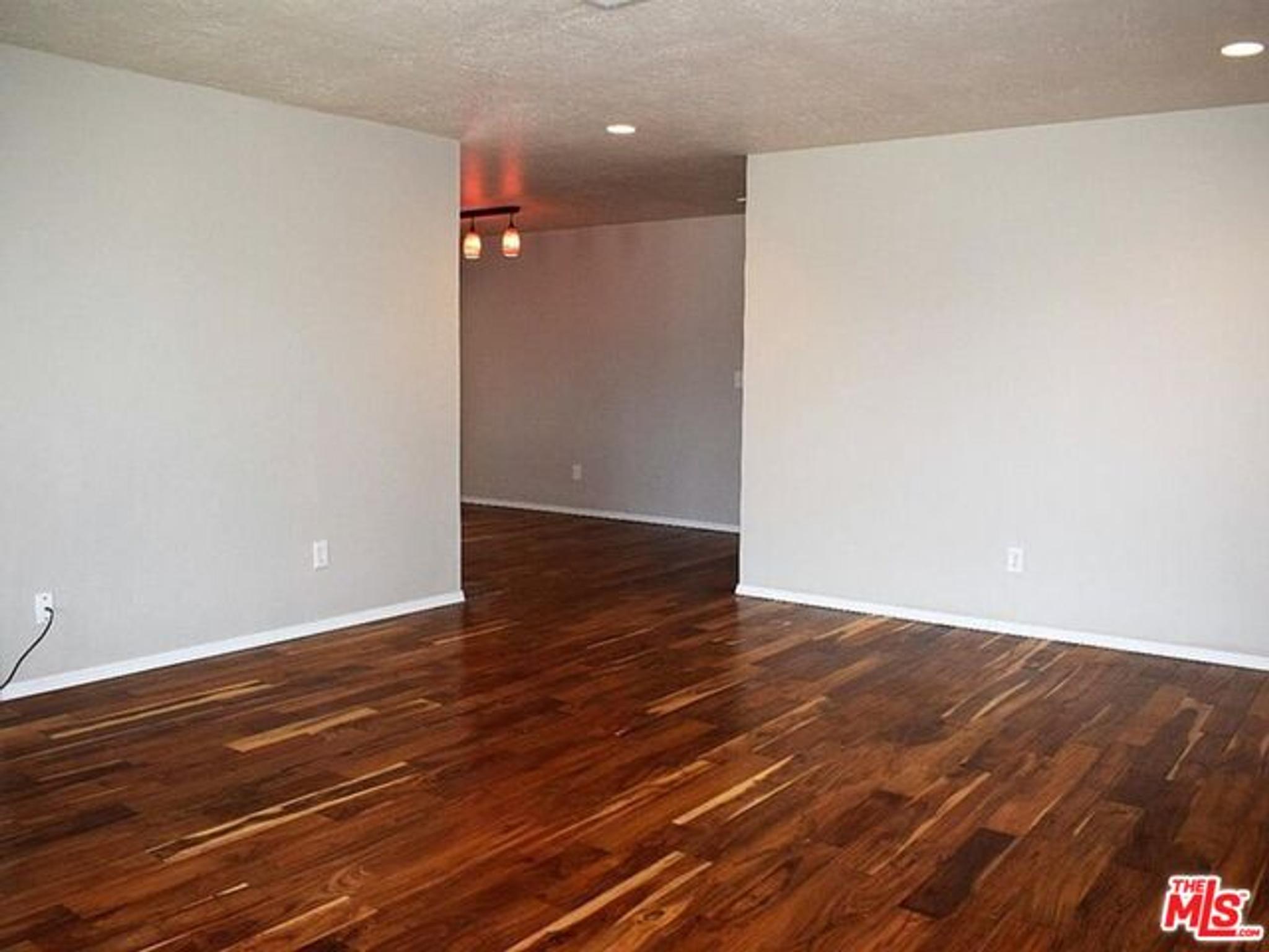 3040 Maplenut Ave, view 4