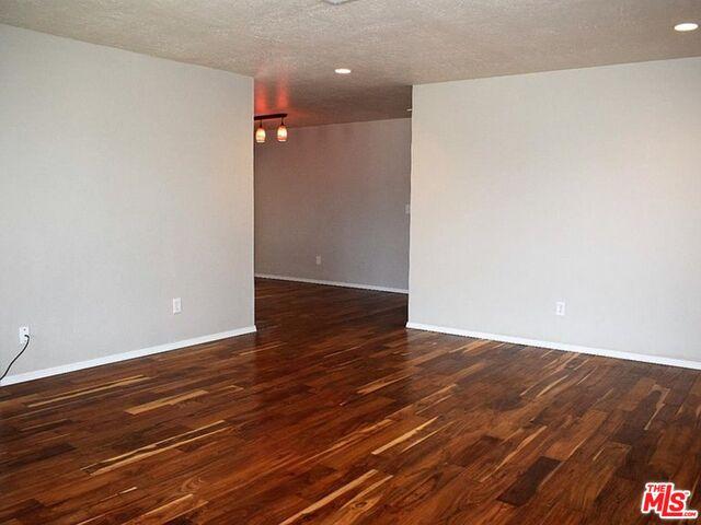 3040 Maplenut Ave, view 4