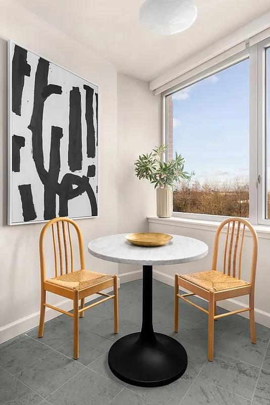 20 River Terrace, view 15