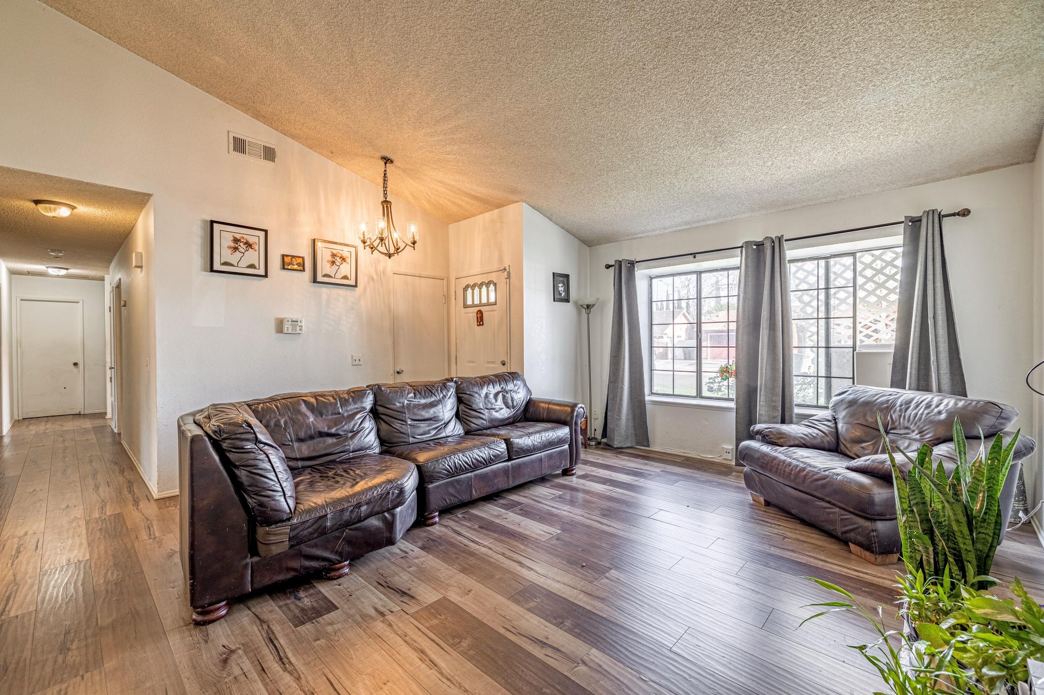2048 Moonlight CT, view 13