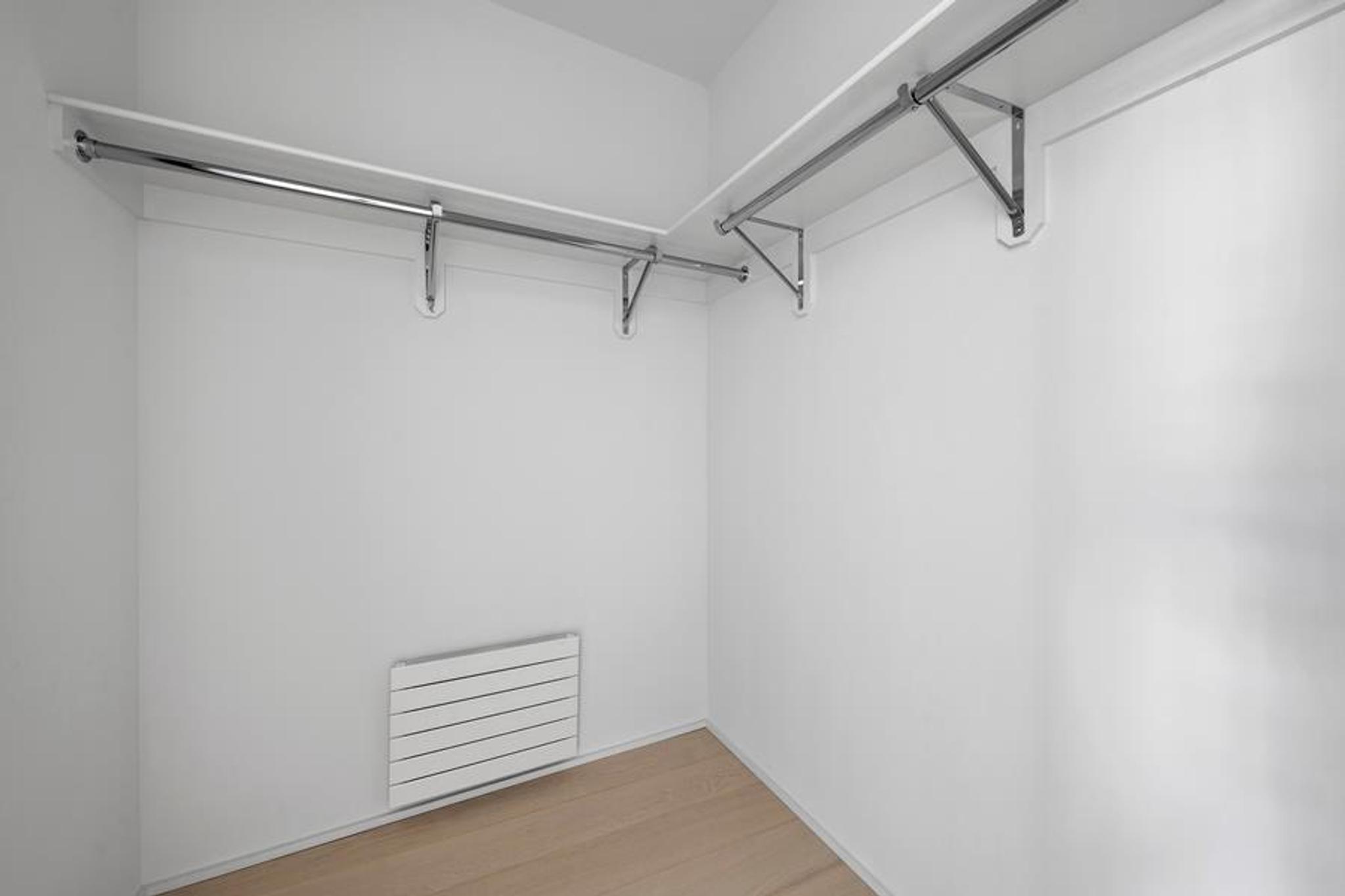 130 William Street, view 3