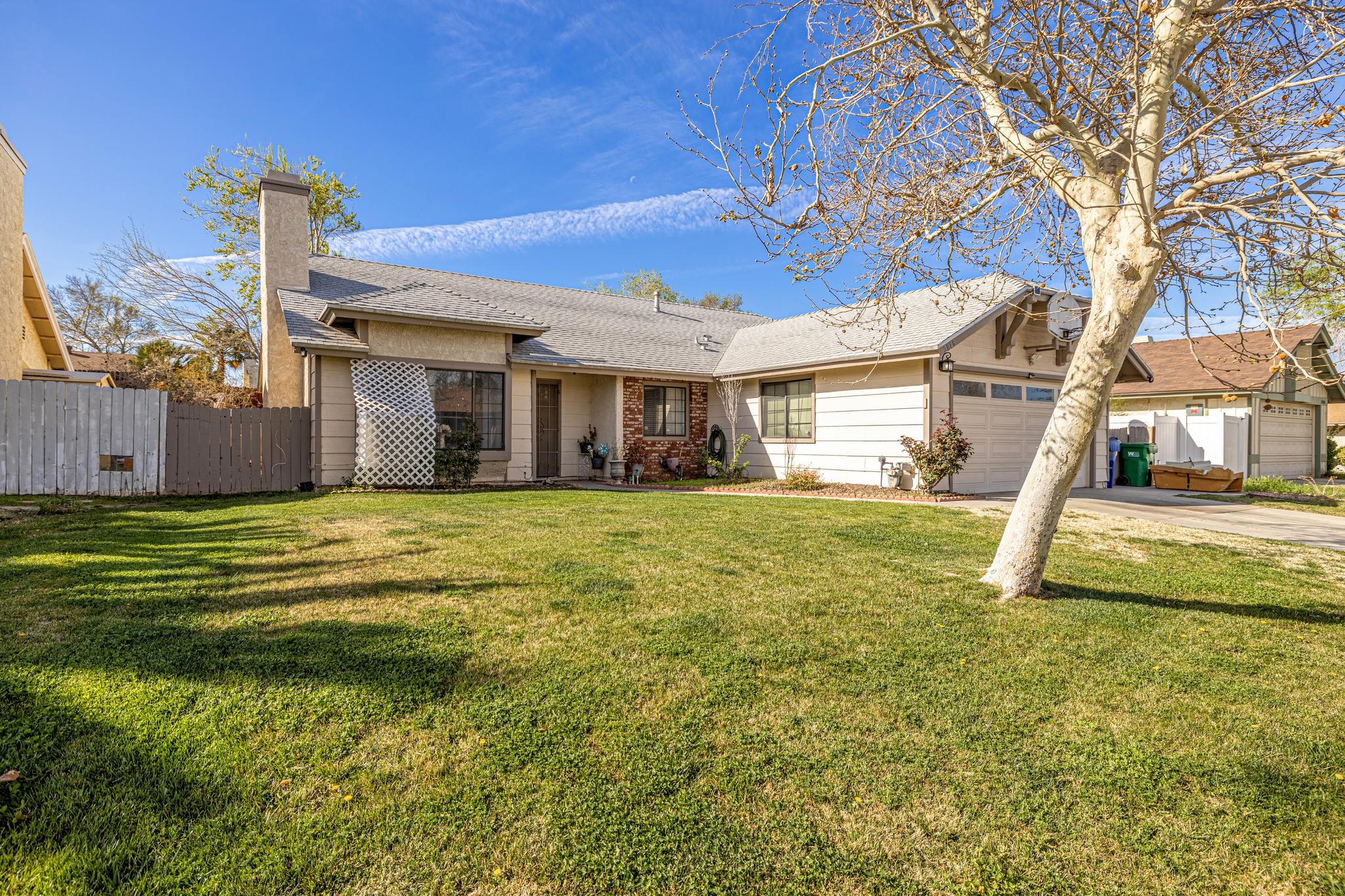 2048 Moonlight CT, view 2