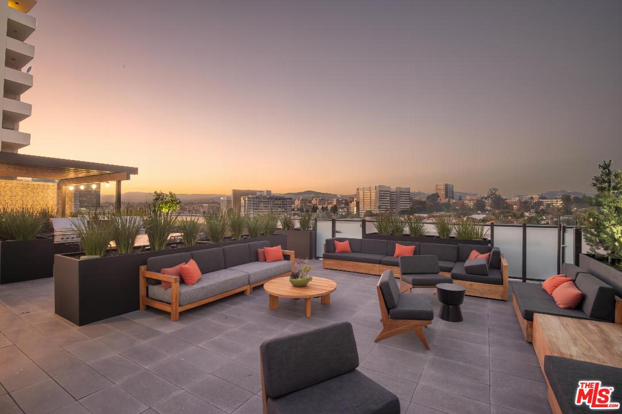 10777 Wilshire #302, view 15