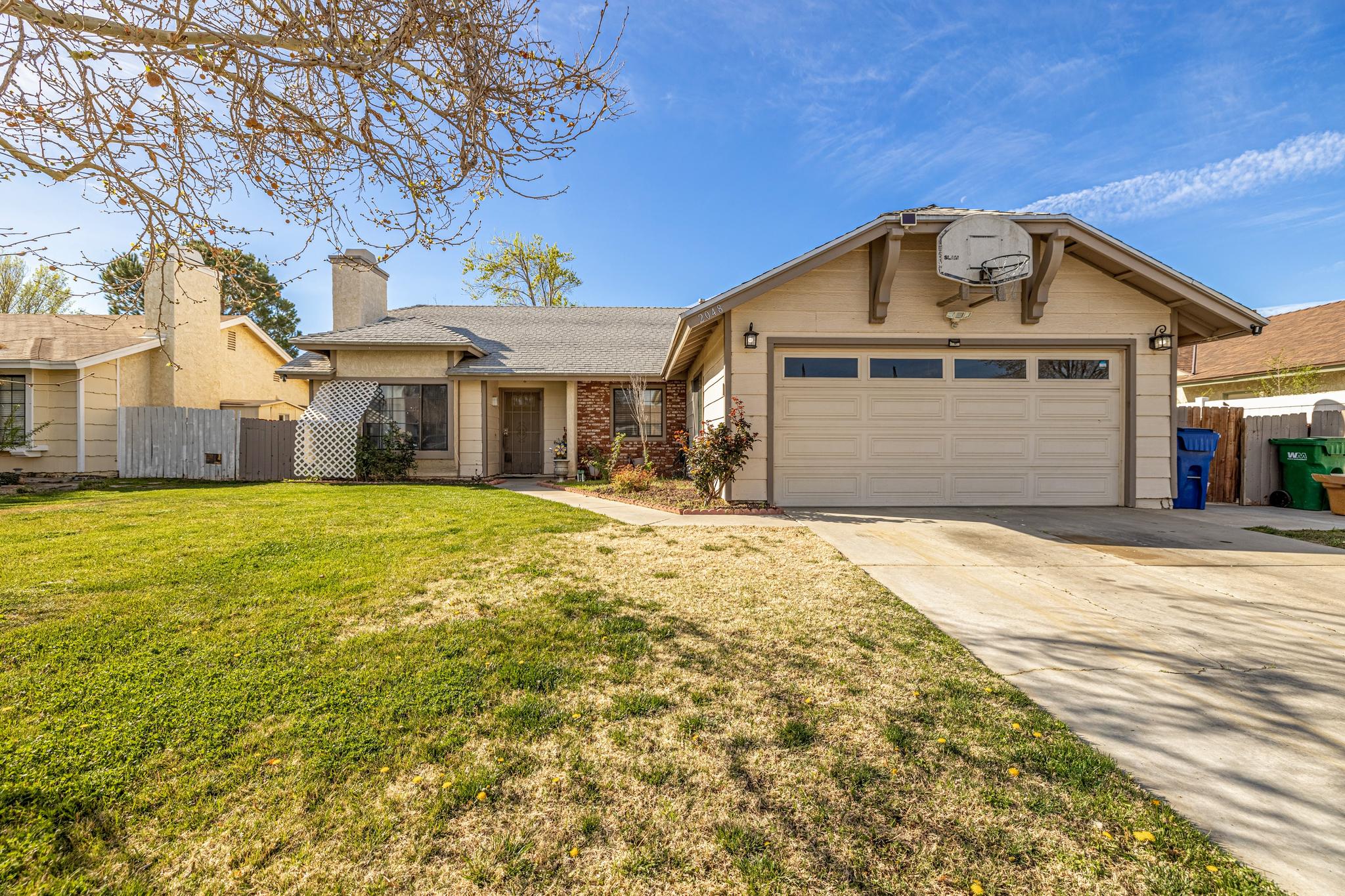 2048 Moonlight CT, view 3