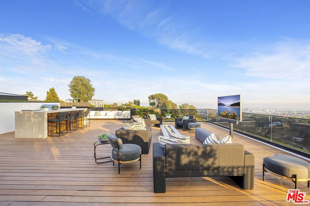 1033 Somera Rd, view 26