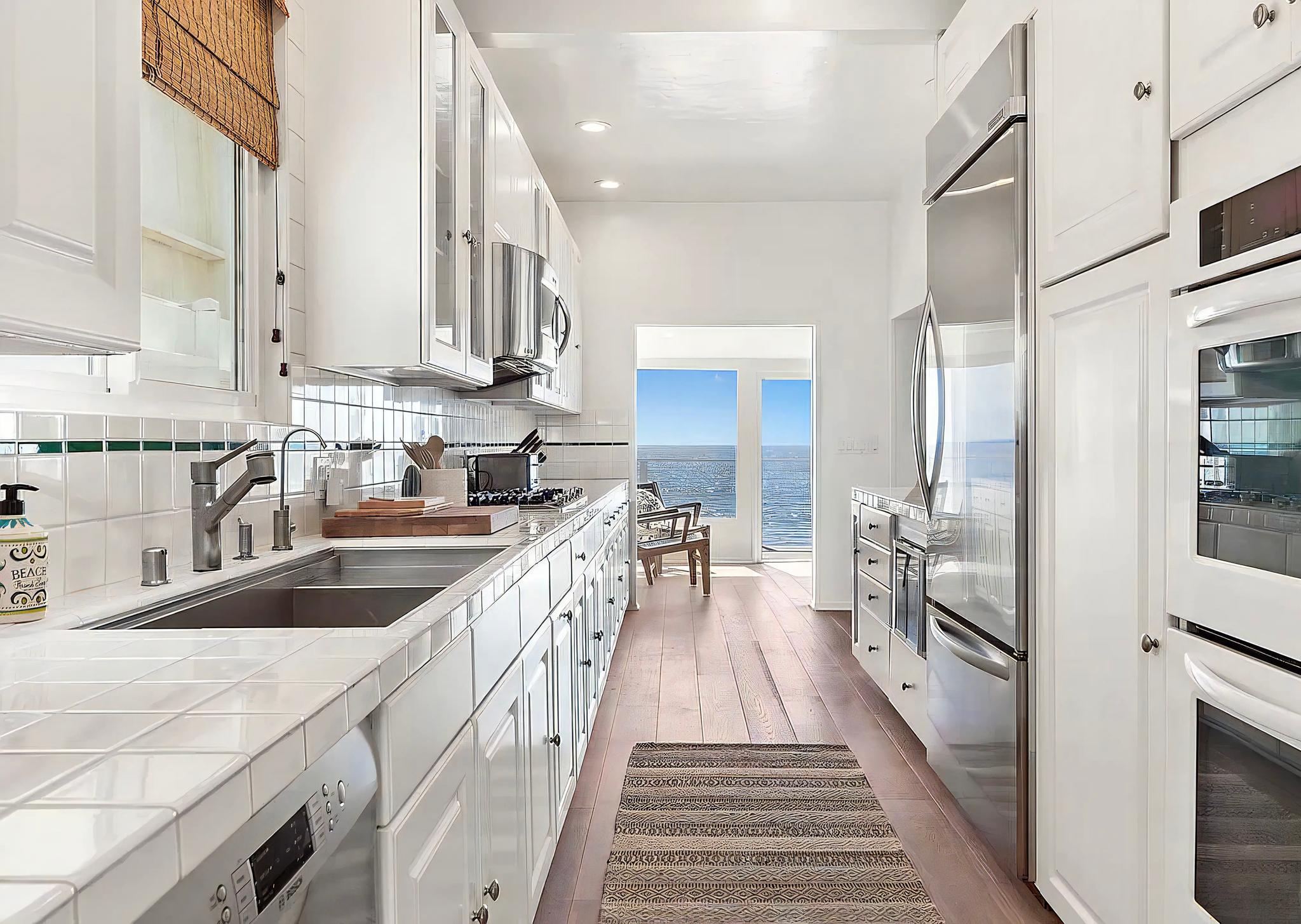 19232 Pacific Coast Hwy, view 10