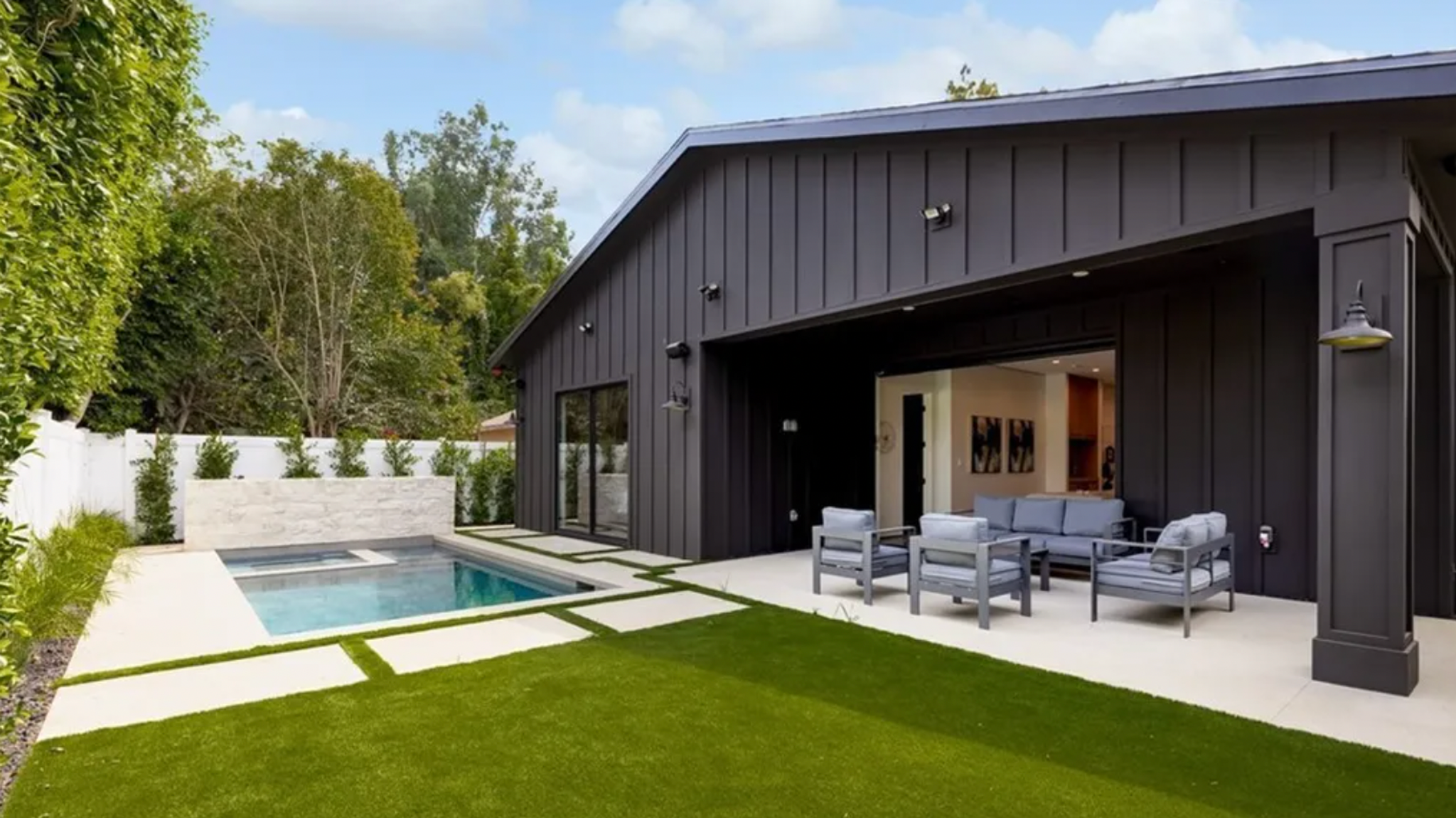 4734 Tobias Ave, view 16