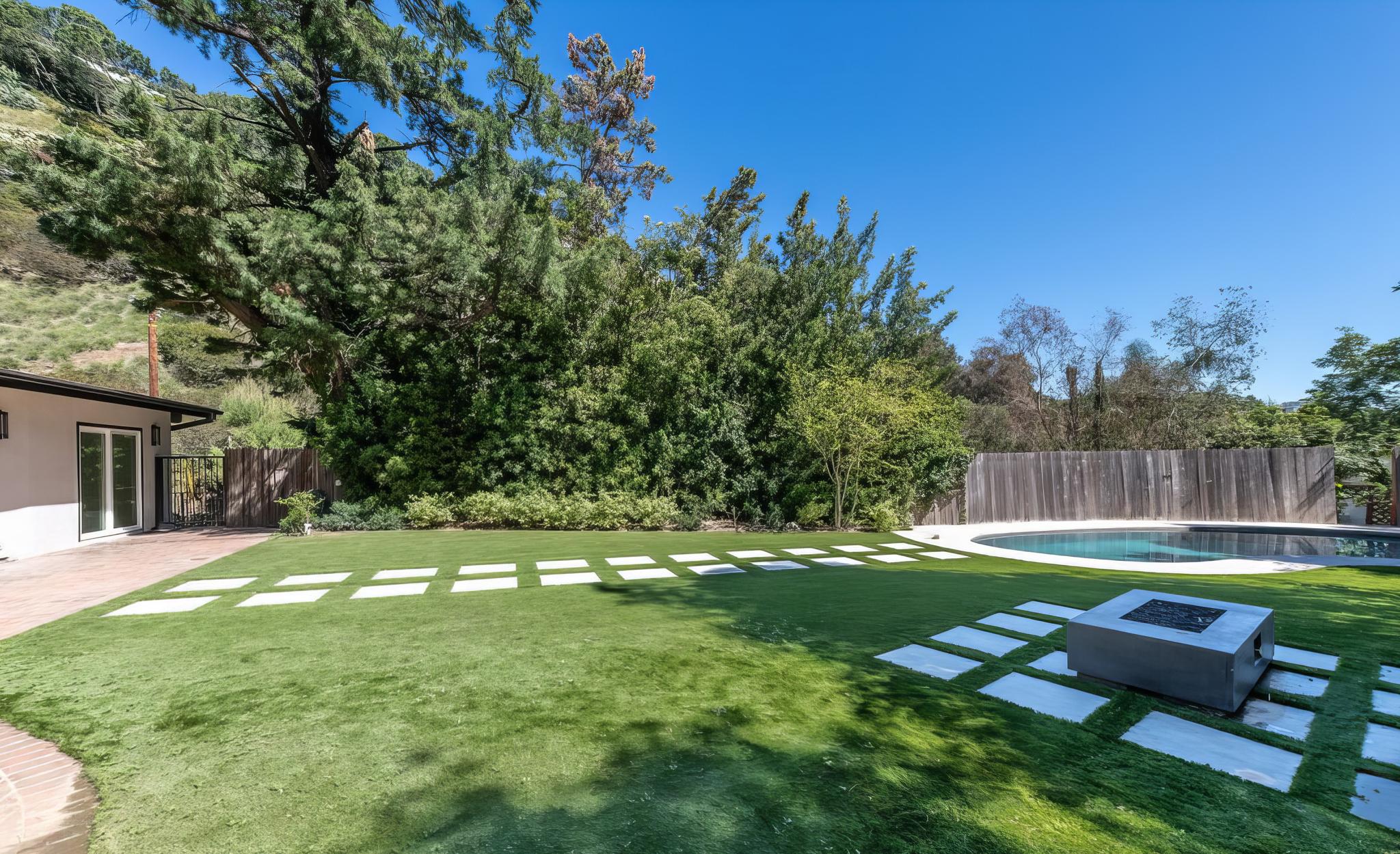 10120 Cielo Dr, view 8