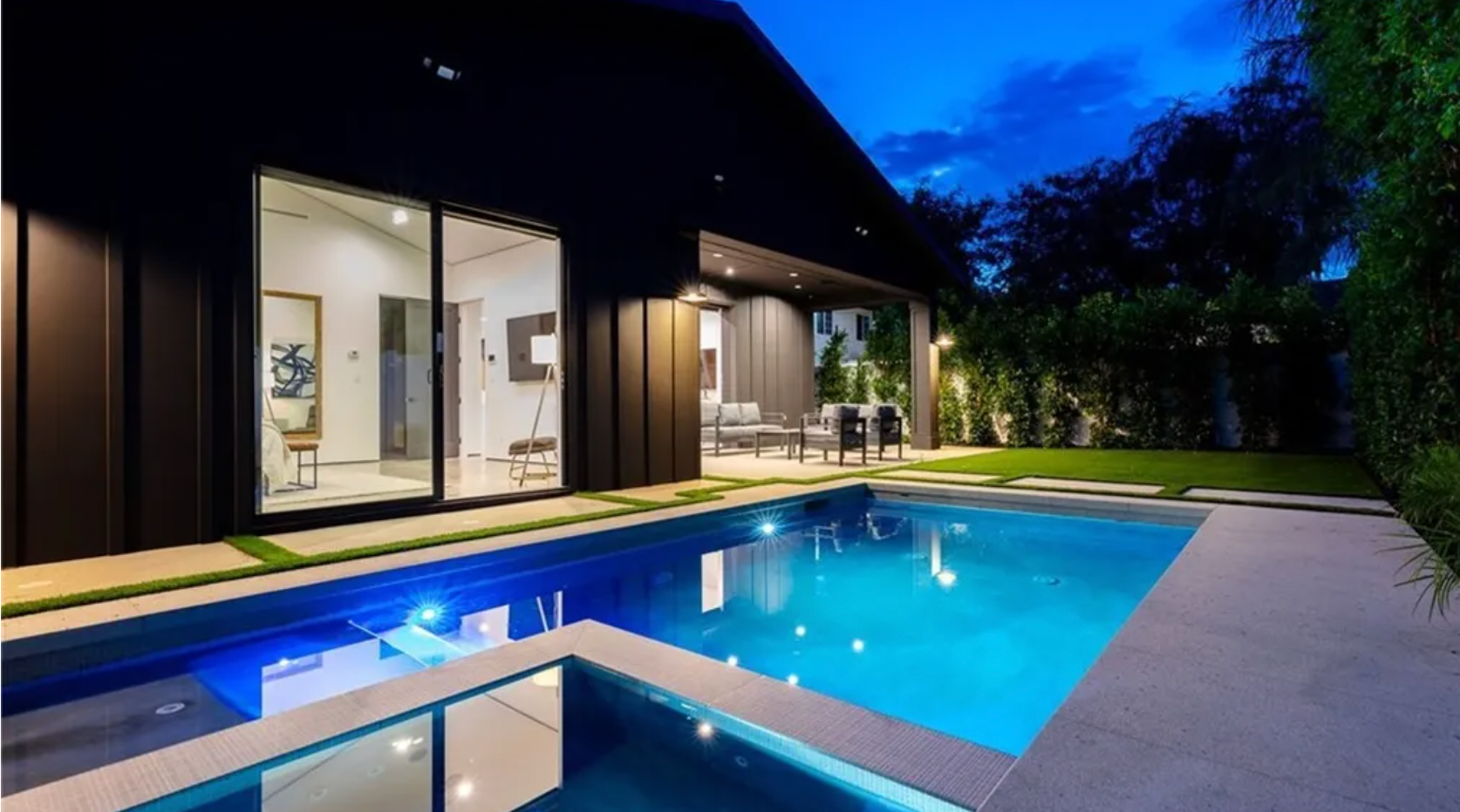 4734 Tobias Ave, view 18