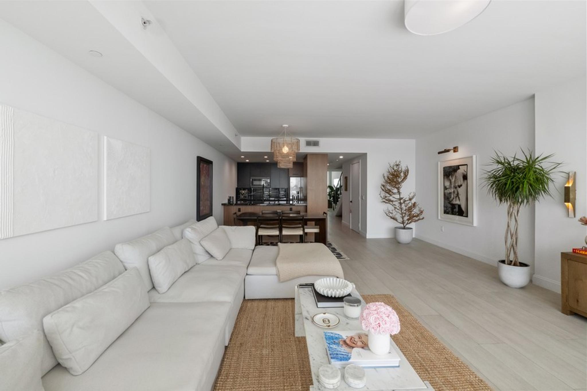 7935 East Dr, view 5