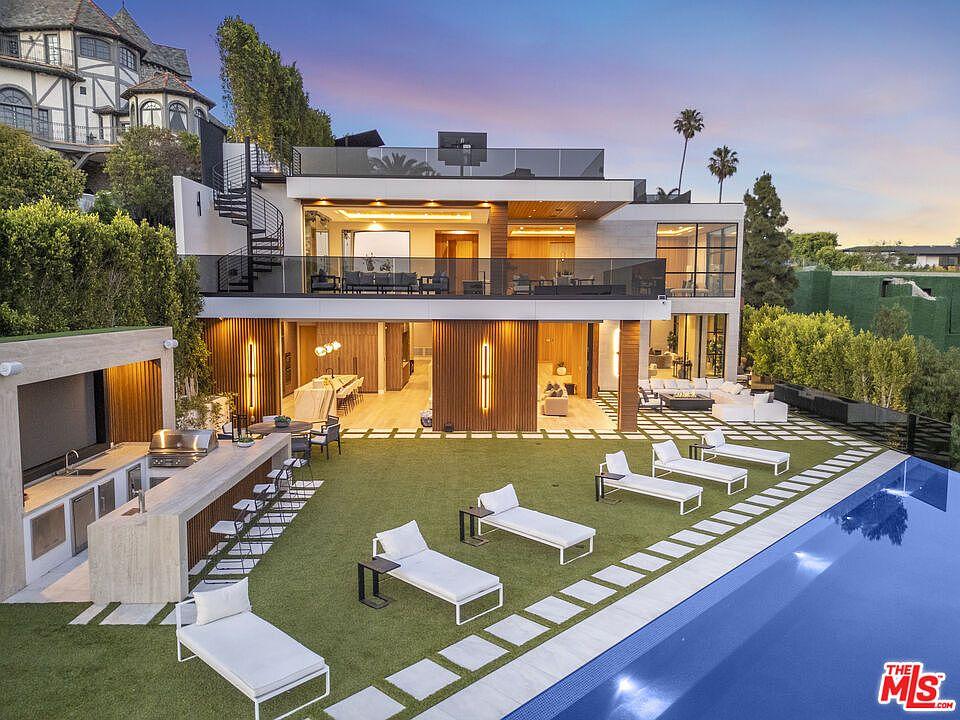 1033 Somera Rd, view 6