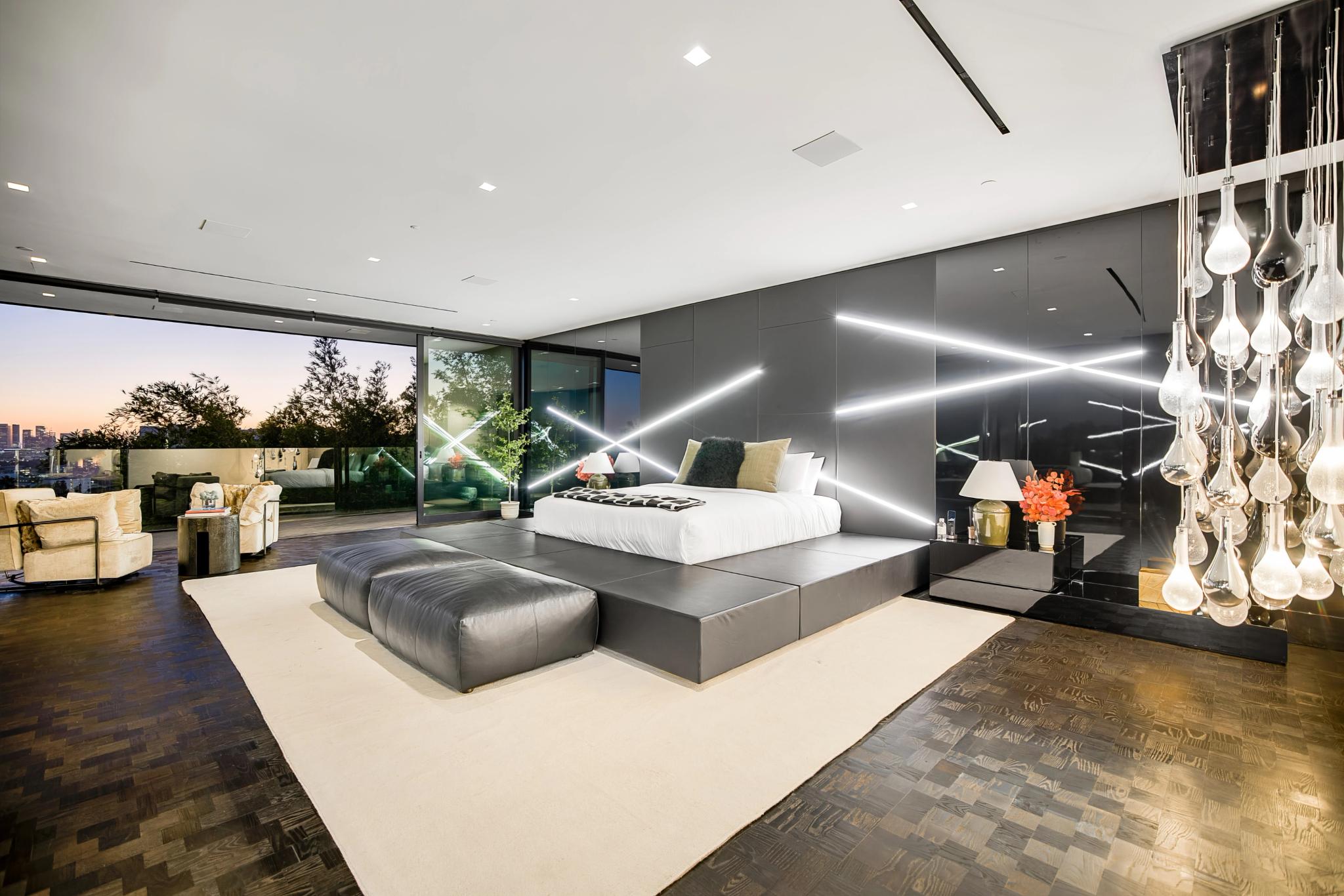 1369 Londonderry Pl, view 15