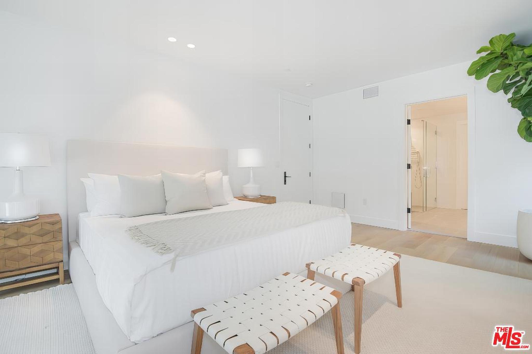 10777 Wilshire #302, view 5