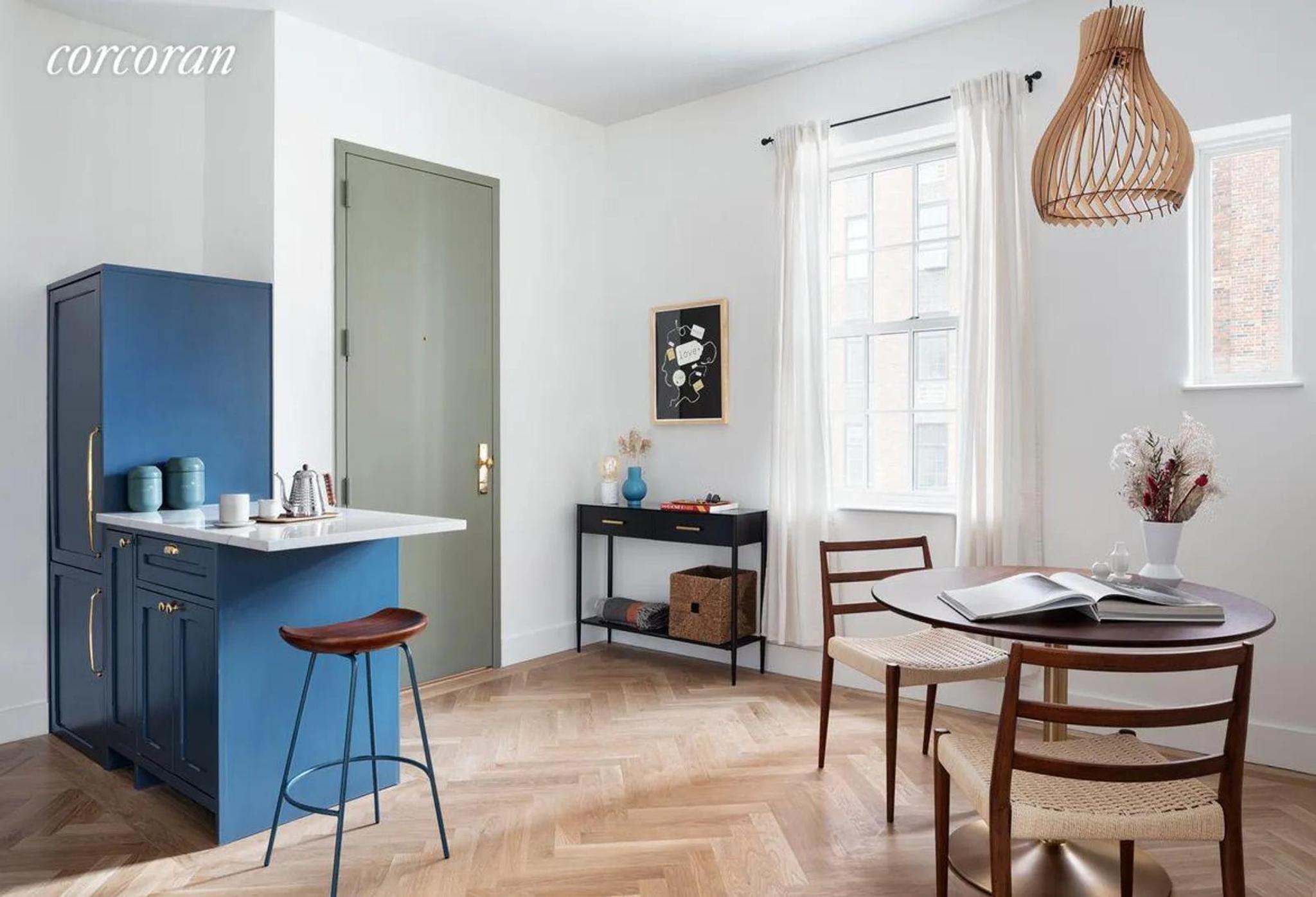 463 West 24th Street, view 10