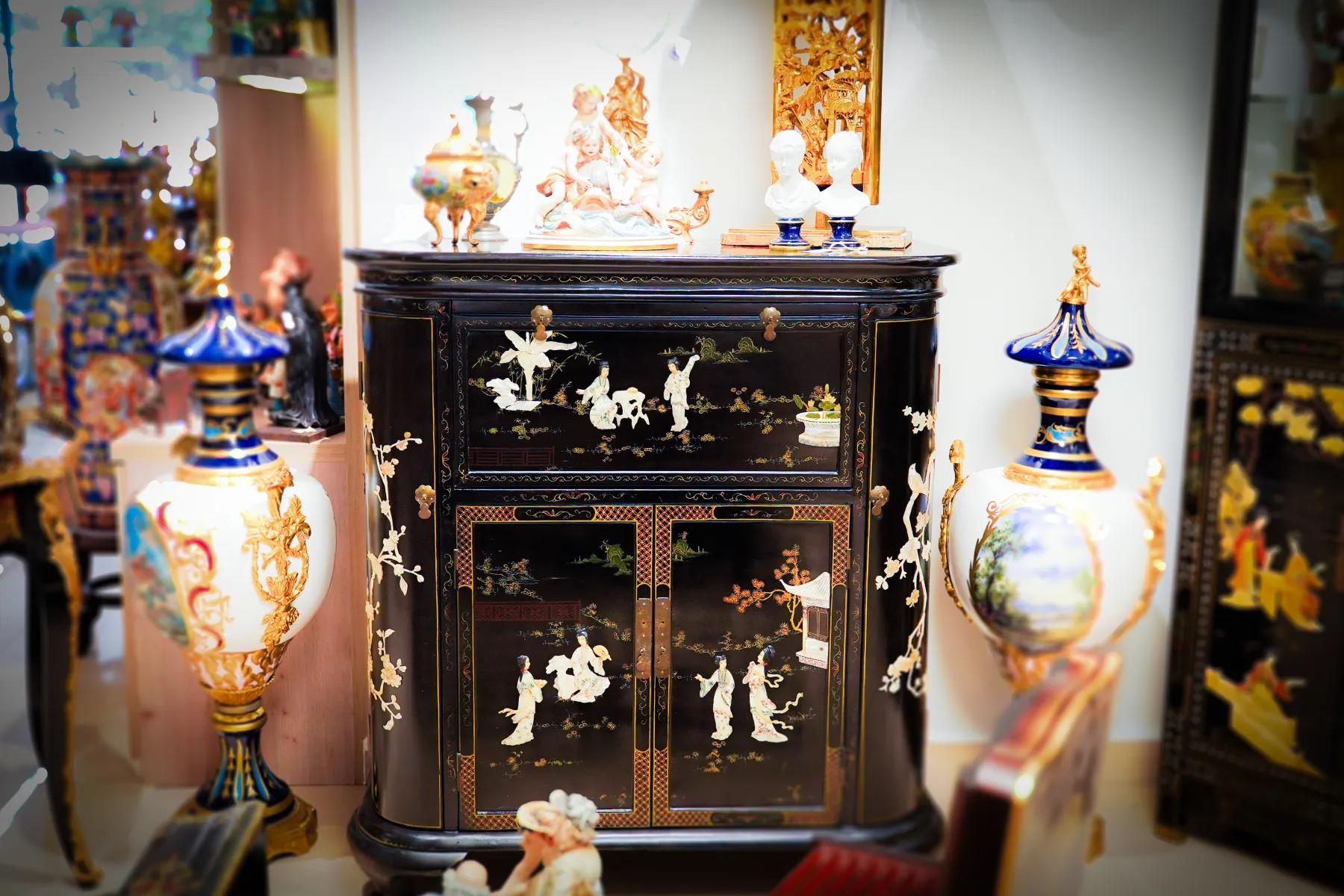 Chinoiserie Siyah Lake Dolap — görsel 2