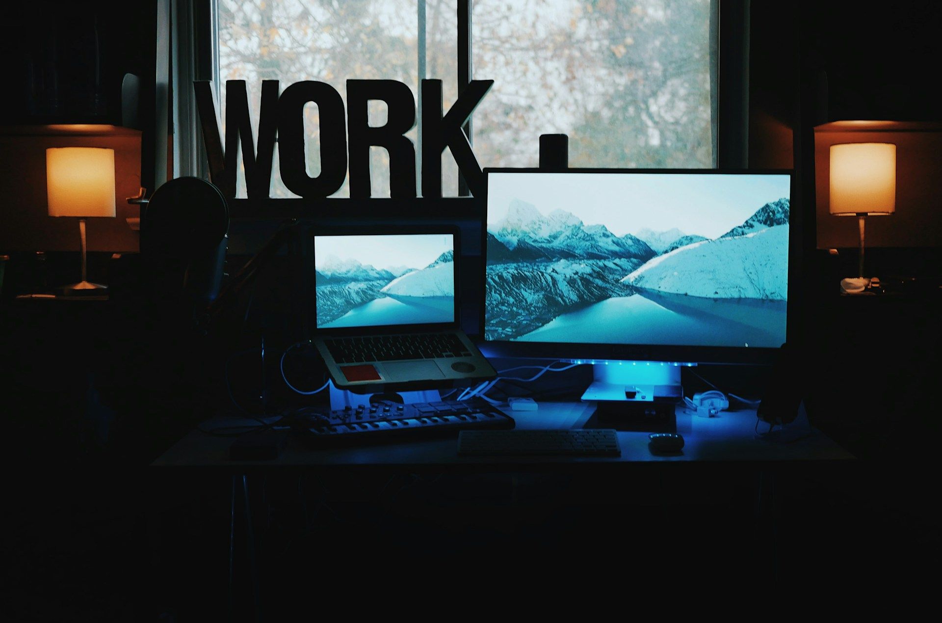 Upwork: como funciona para freelancers brasileiros, taxas e saques em 2026