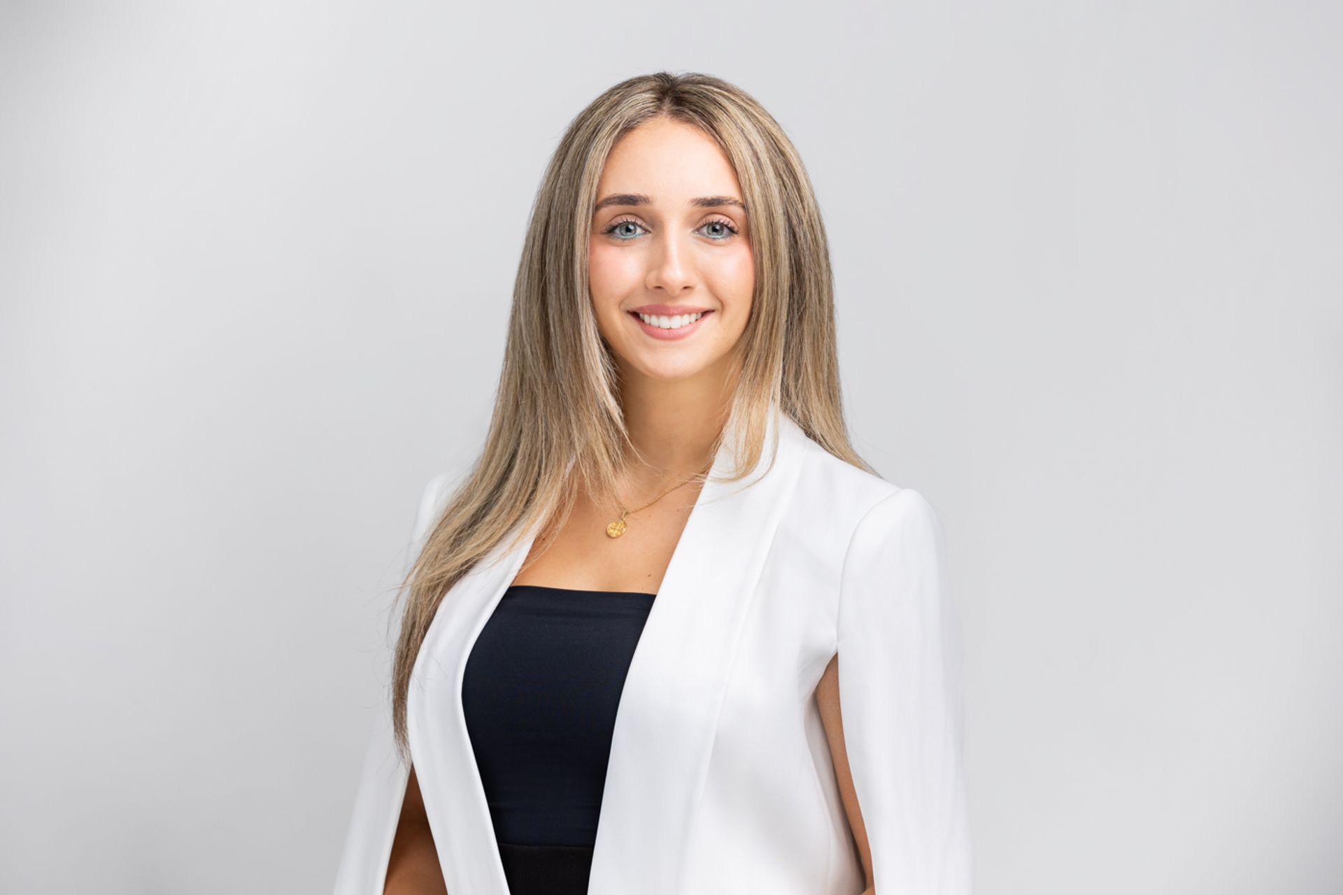 Headshot photo of Deanna Kyriazopoulos
