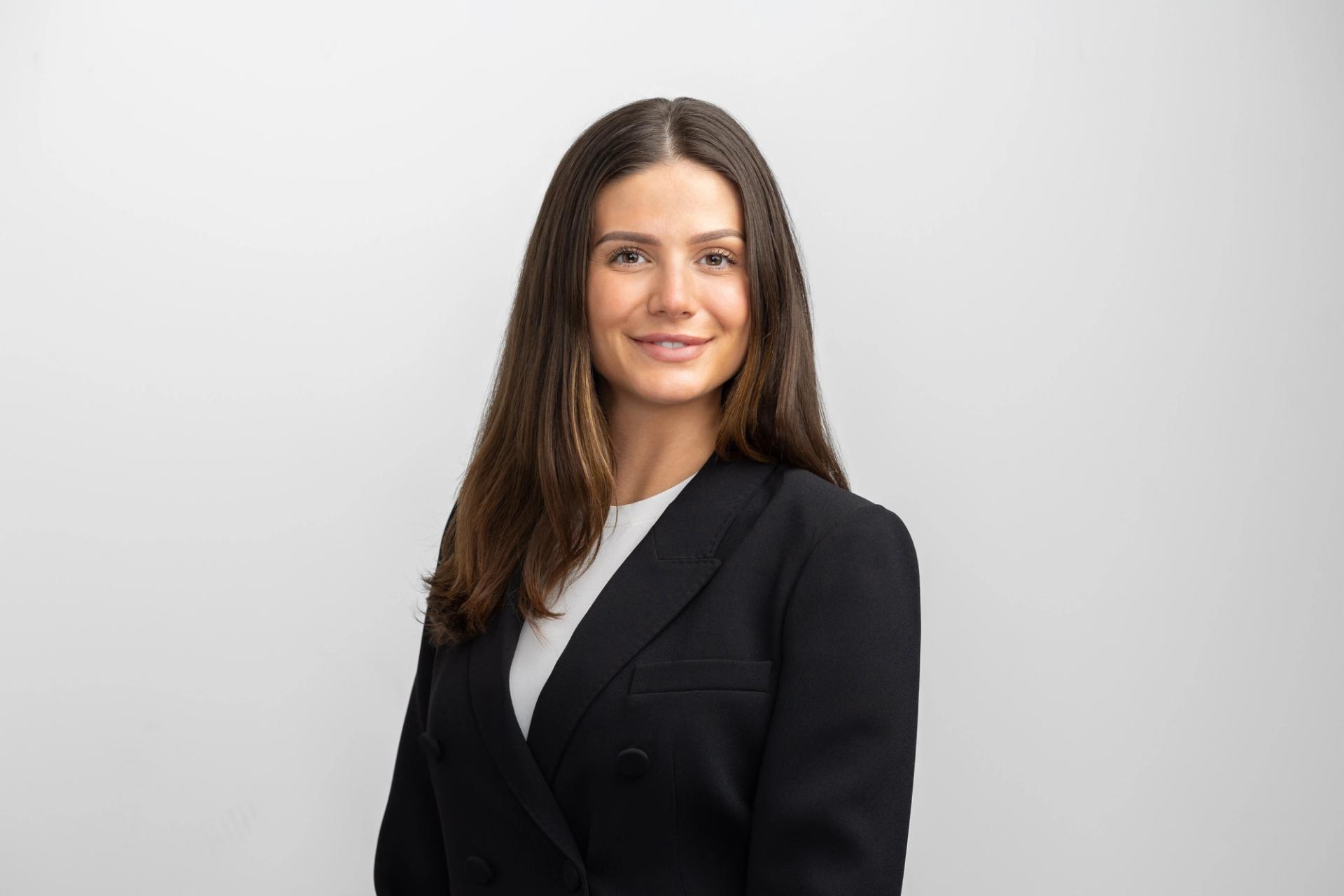 Headshot of Lois Brown