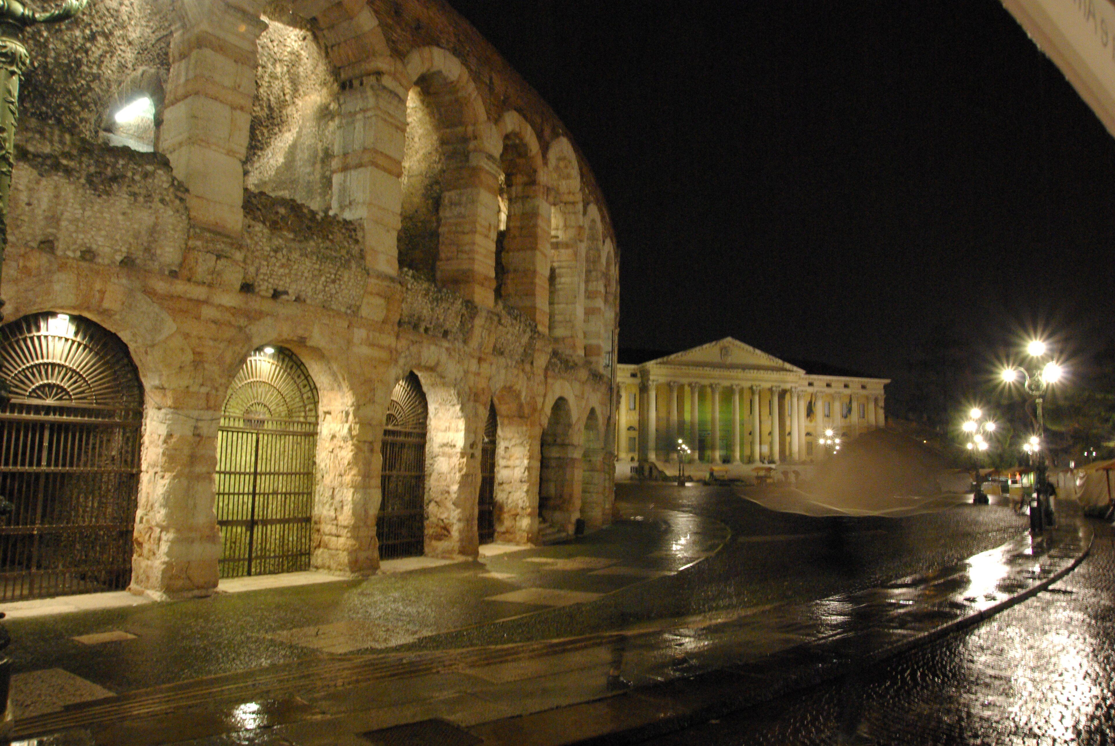 Arena de Verona y Piazza Bra