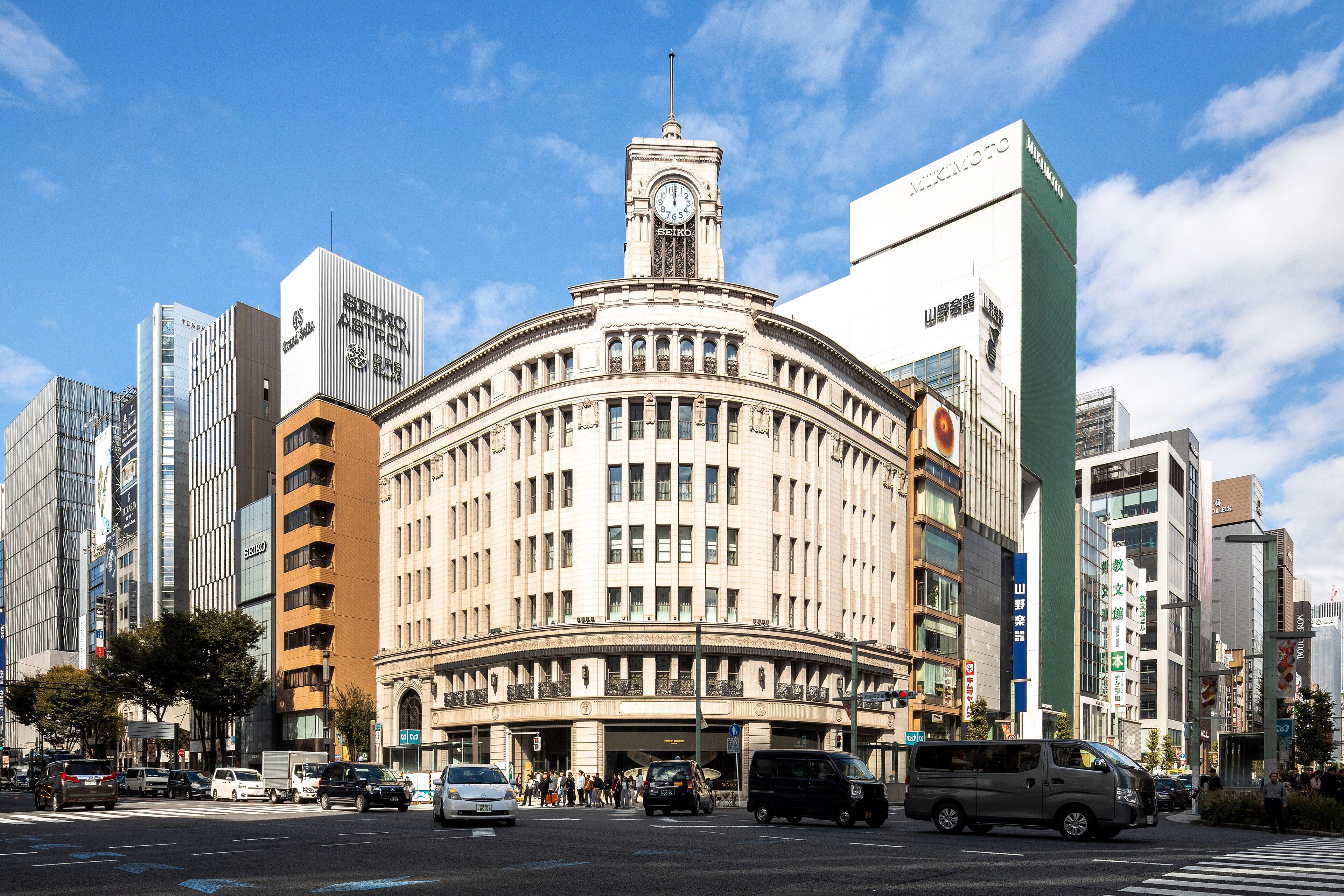 Avenida de Ginza iluminada