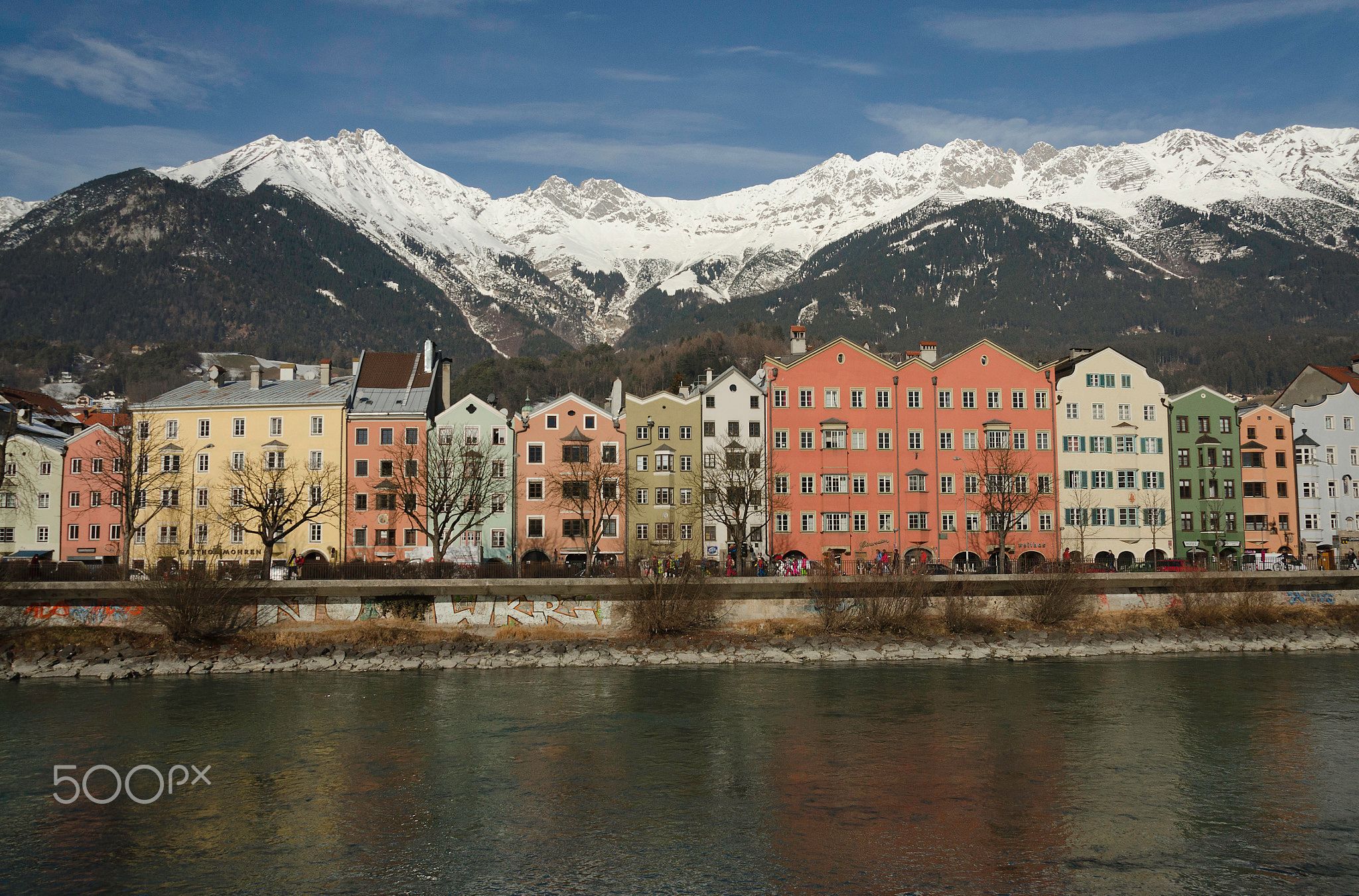 Centro histórico de Innsbruck y los Alpes