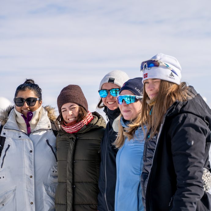 Traineekullet på besøk hos KSAT