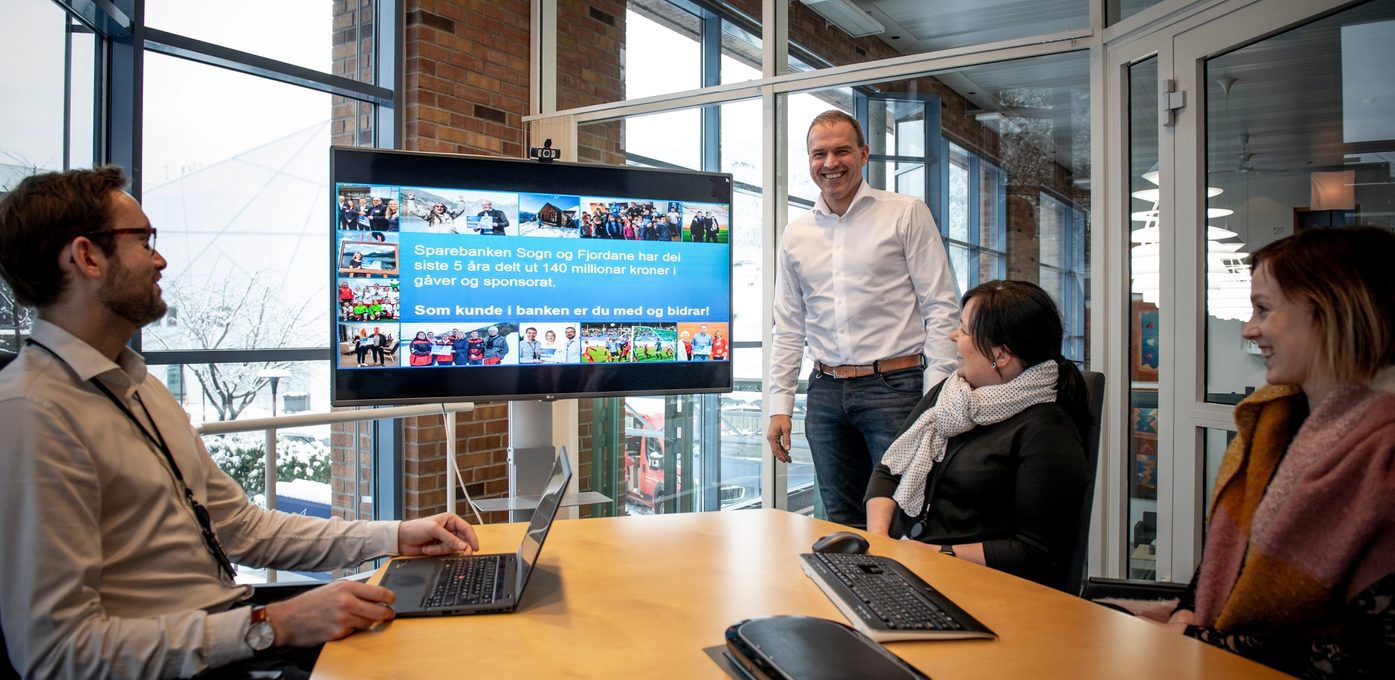 2 trainear innan varierte fagfelt Bilde