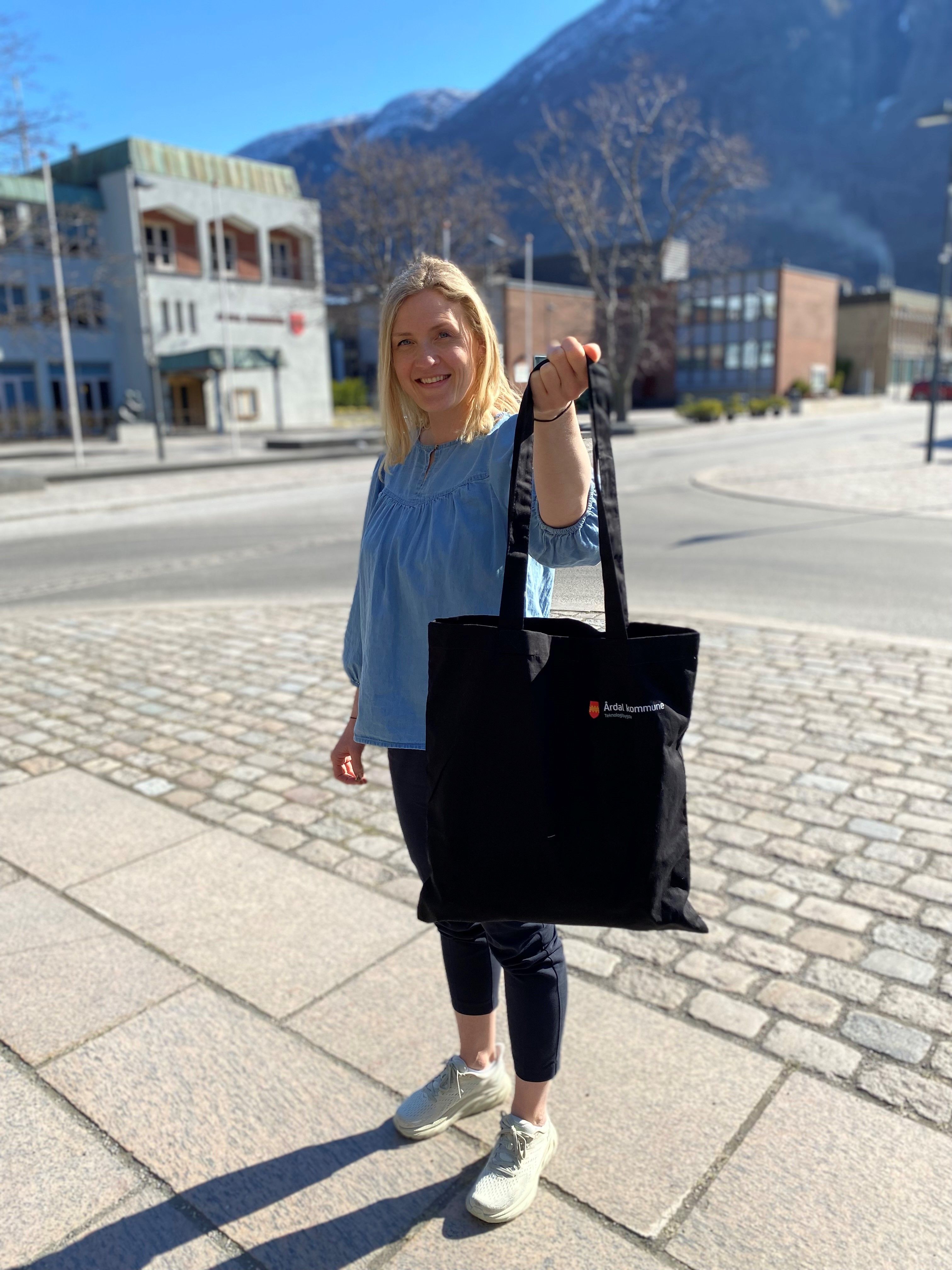 Astrid øvstetun tilflytter pakke