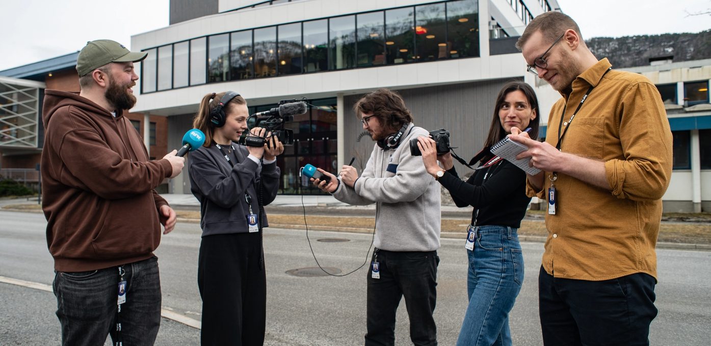 Nynorskpraktikant i NRK Bilde