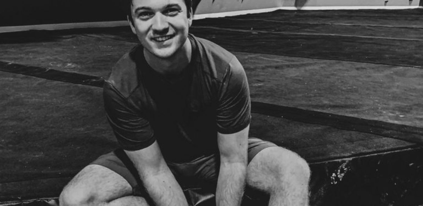 Sebastian Øyrehagen i en klatrehall