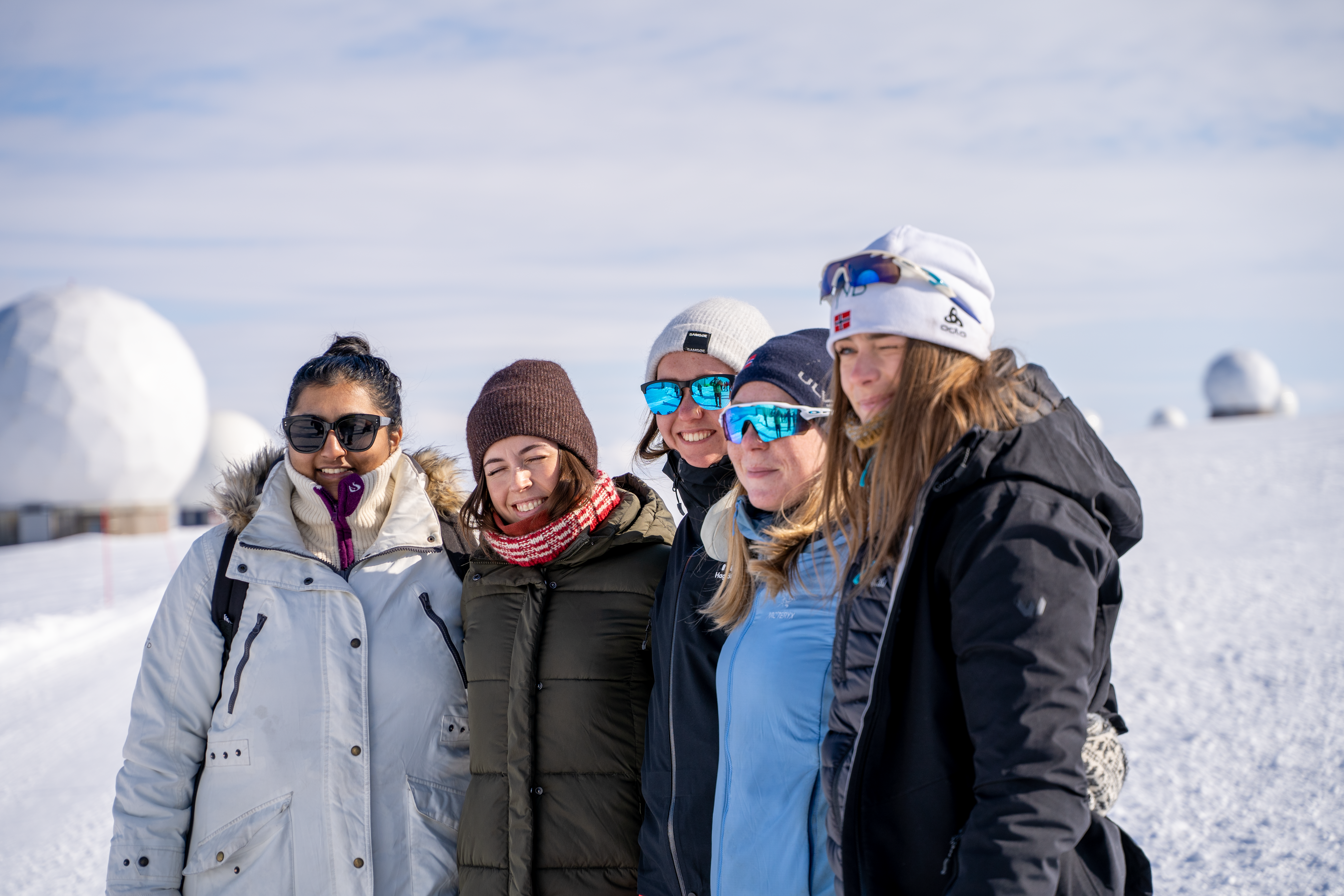 Traineekullet på besøk hos KSAT 