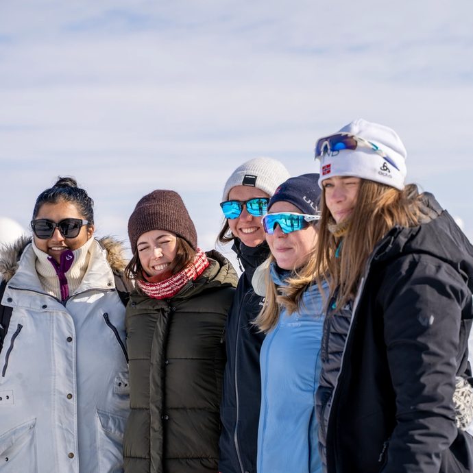 Traineekullet på besøk hos KSAT