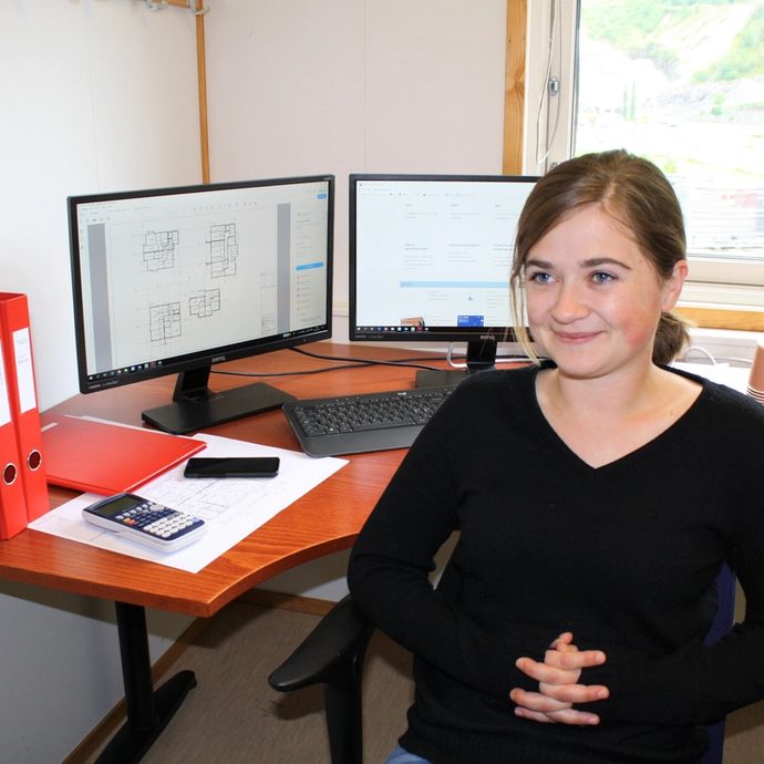 Marta Hugøy Sandnes er trainee i Gravdal Bygg