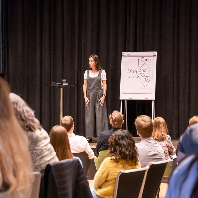 Siri Lill presentasjonsteknikk elevate