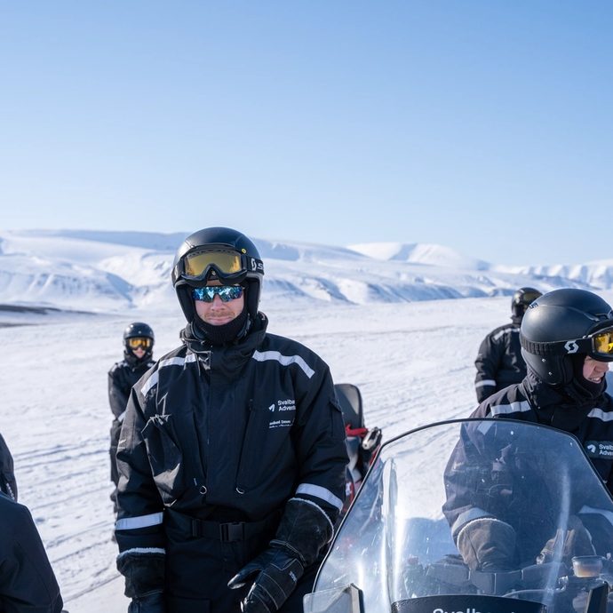 Snøscootersafari Longyearbyen til Tellbreen