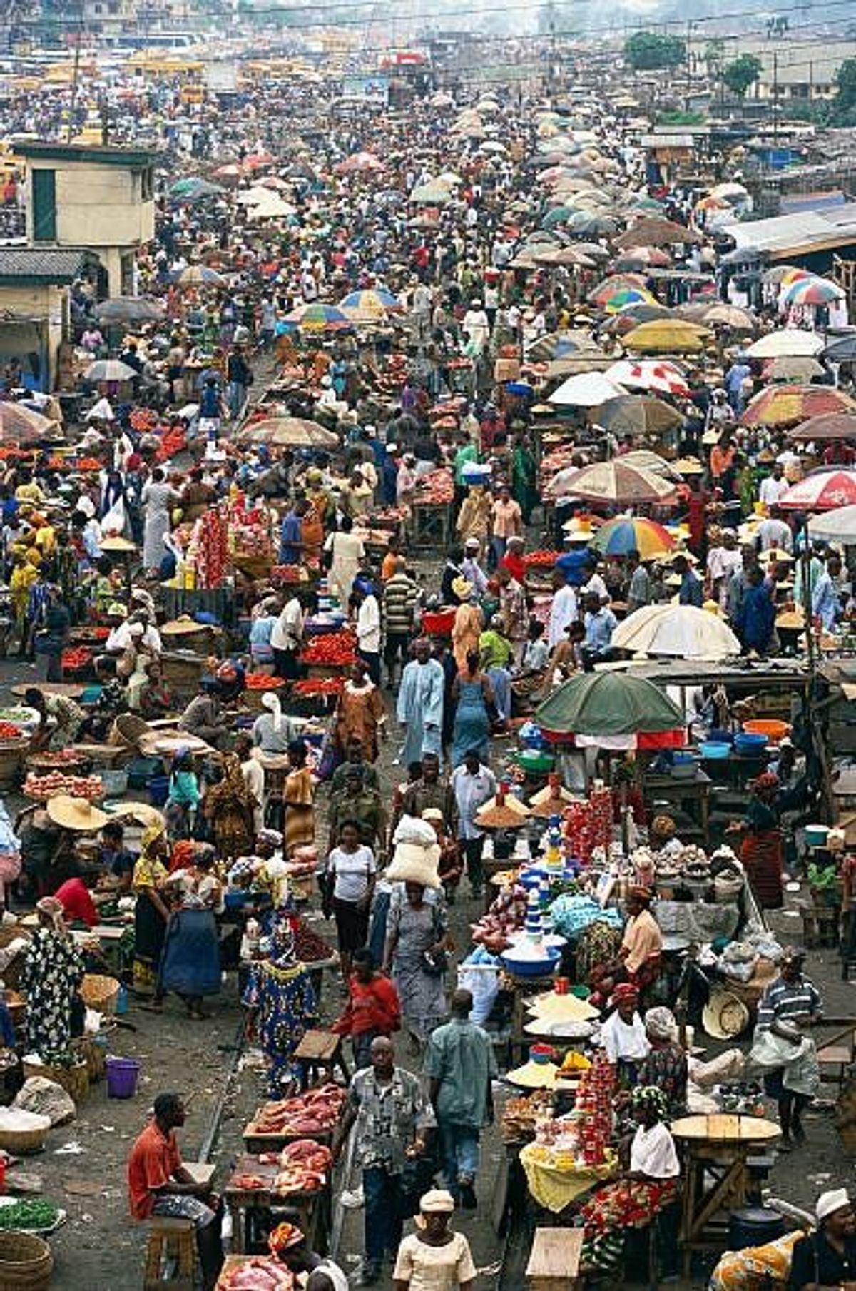 Market Squares as Cultural Stages: The Theatre of Everyday Life in Africa