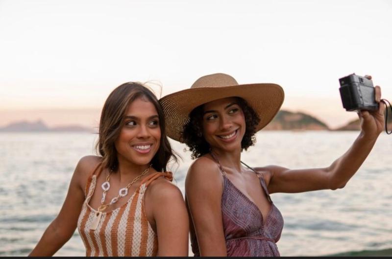 Safari vs Beach: Choosing Your Perfect African Experience