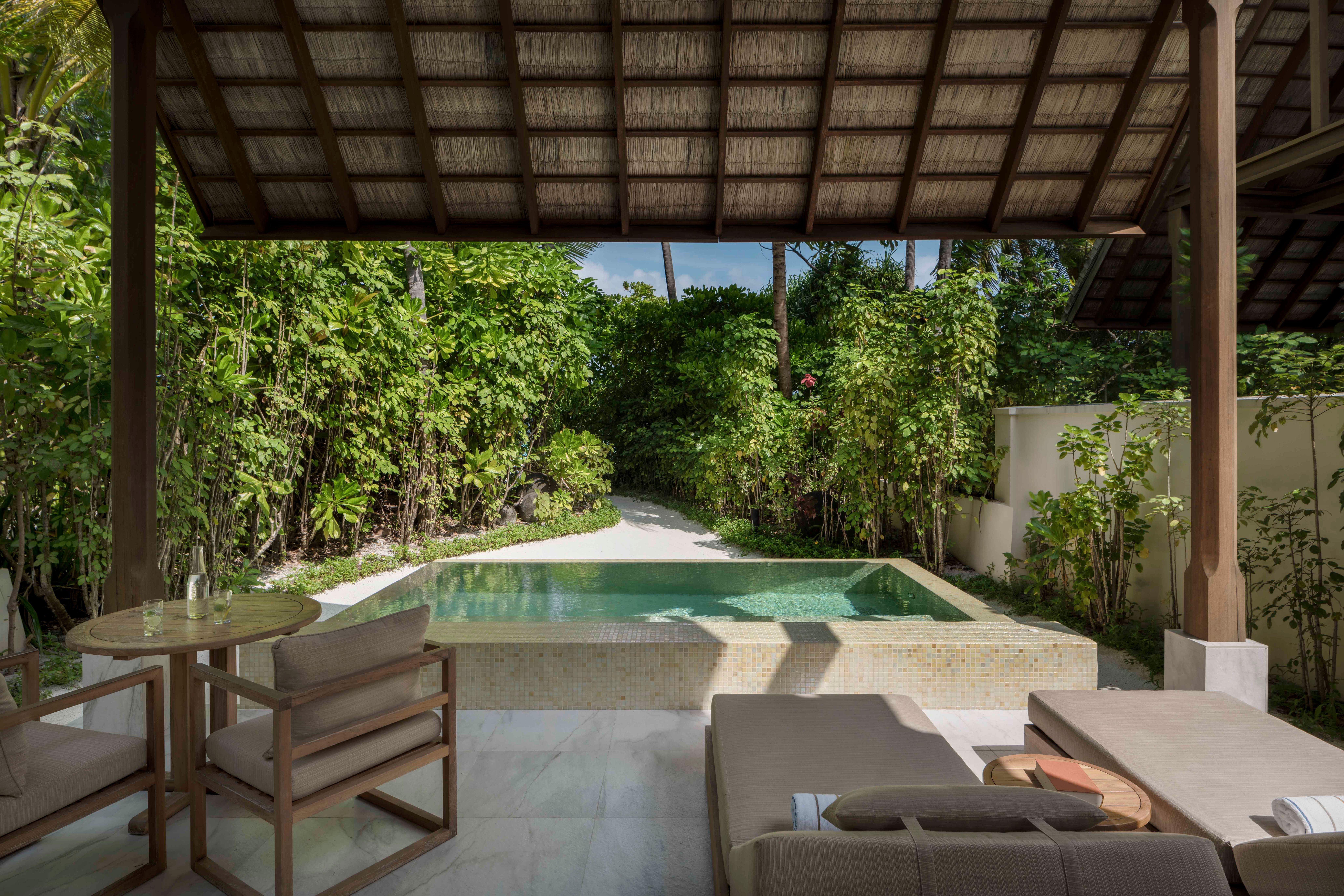 Deluxe Beach Villa with Pool – Rangali-Finolhu