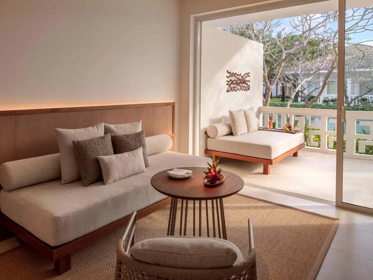 Deluxe Suite with Pool View