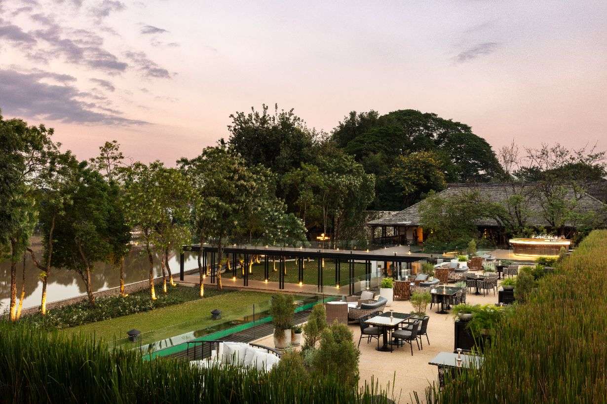 Cocktails und Aromen Nordthailands am Abend.