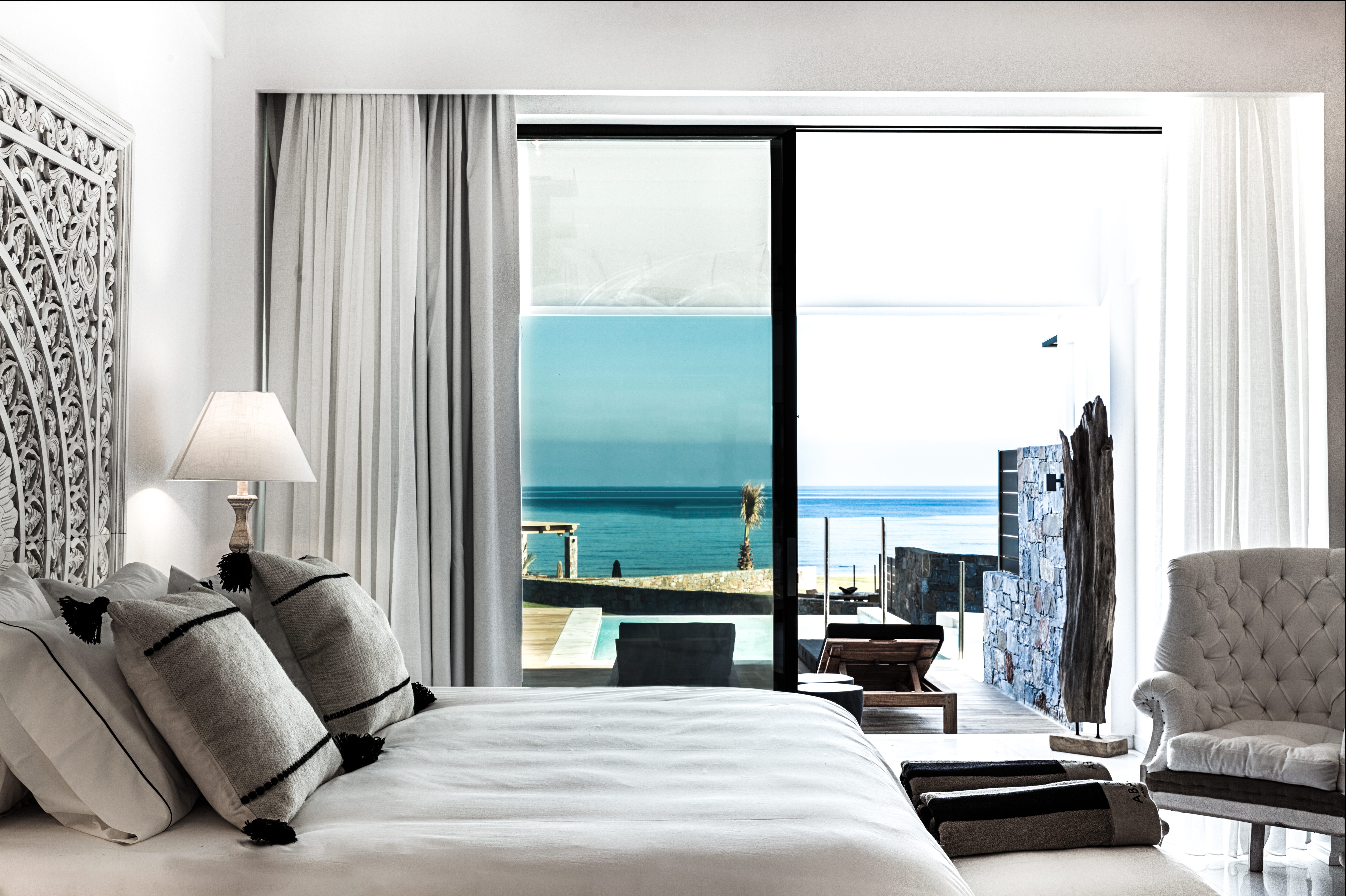 Loft Luxury Seafront Guestroom with Private Pool 