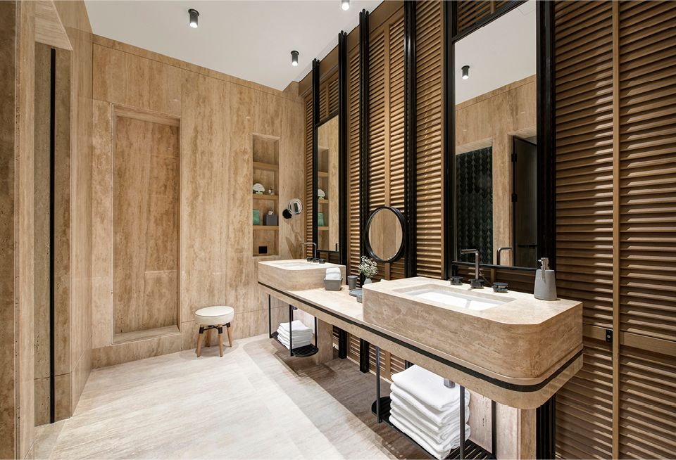 Amber Lagoon Suite