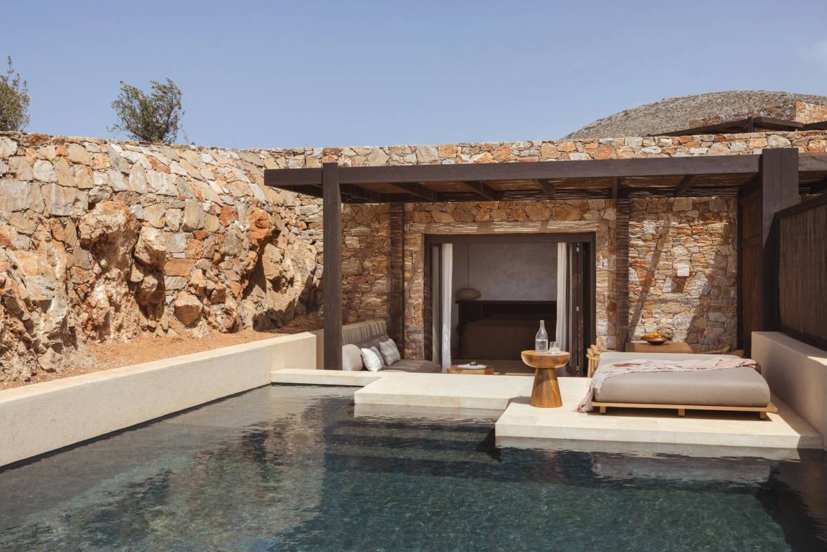 Gundari Deluxe Cave Suite